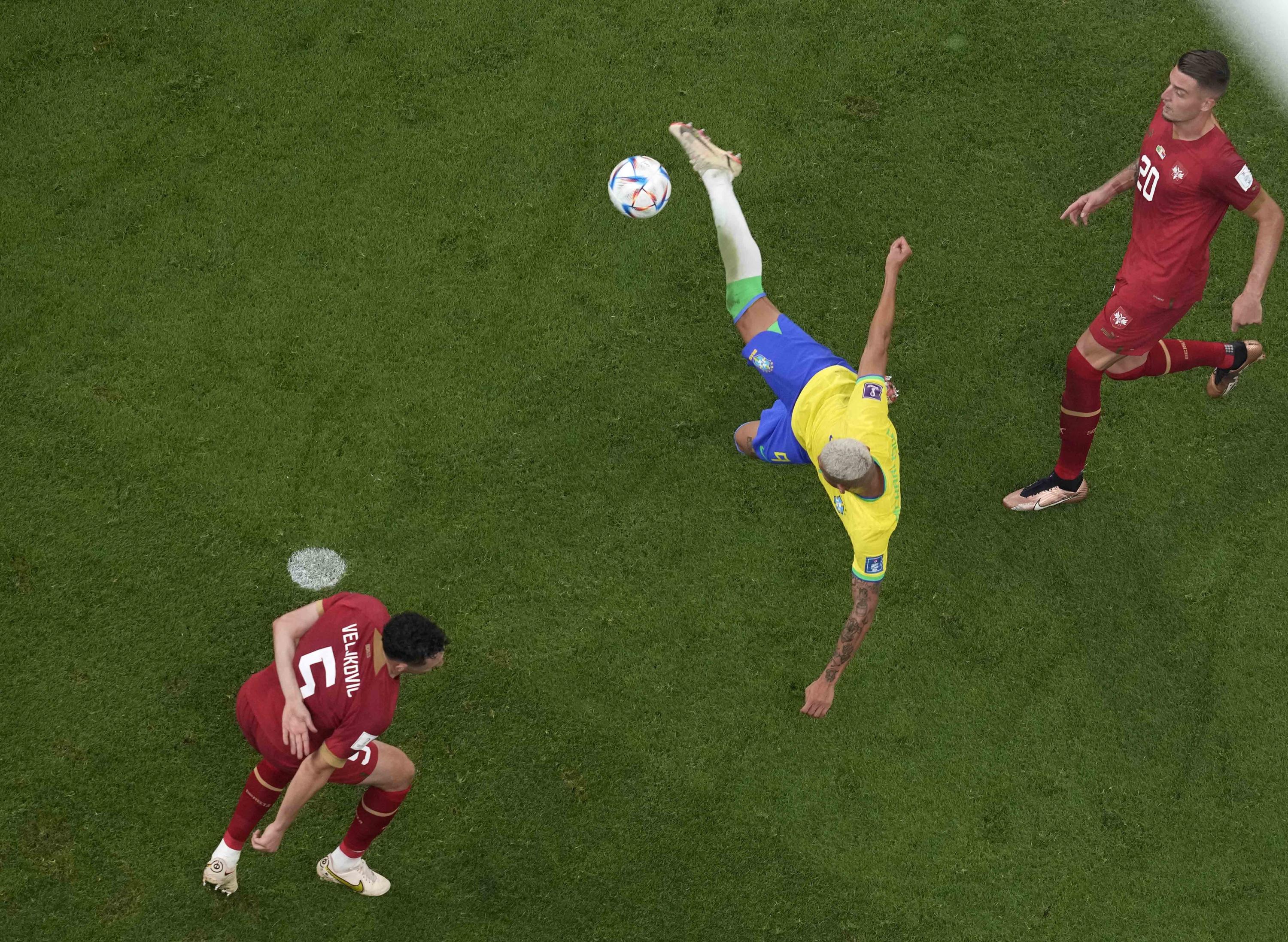 内马尔受伤，理查利森在世界杯上为巴西队进球