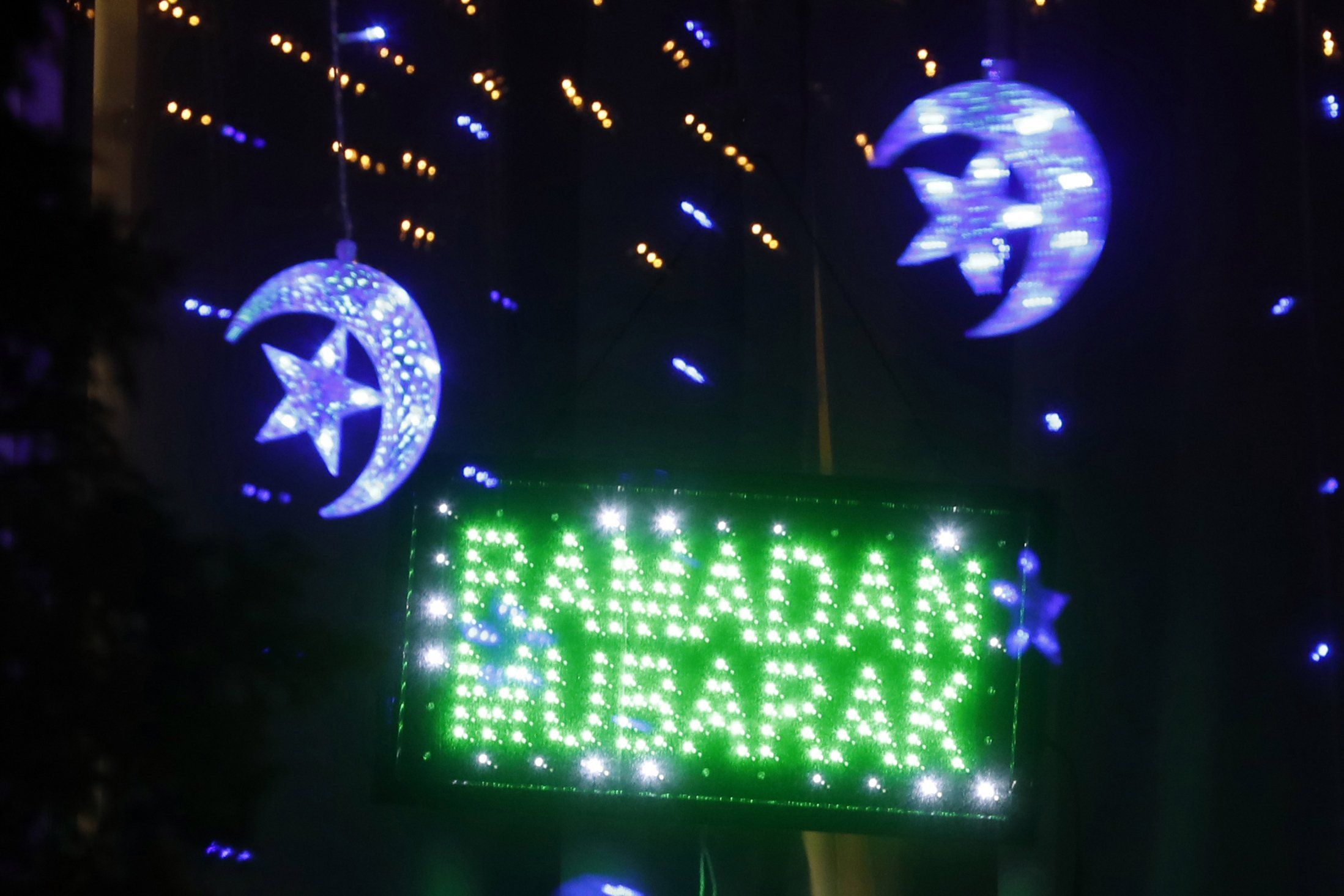 Ramadan Lights to pick Detroit area's bestdecorated homes AP News
