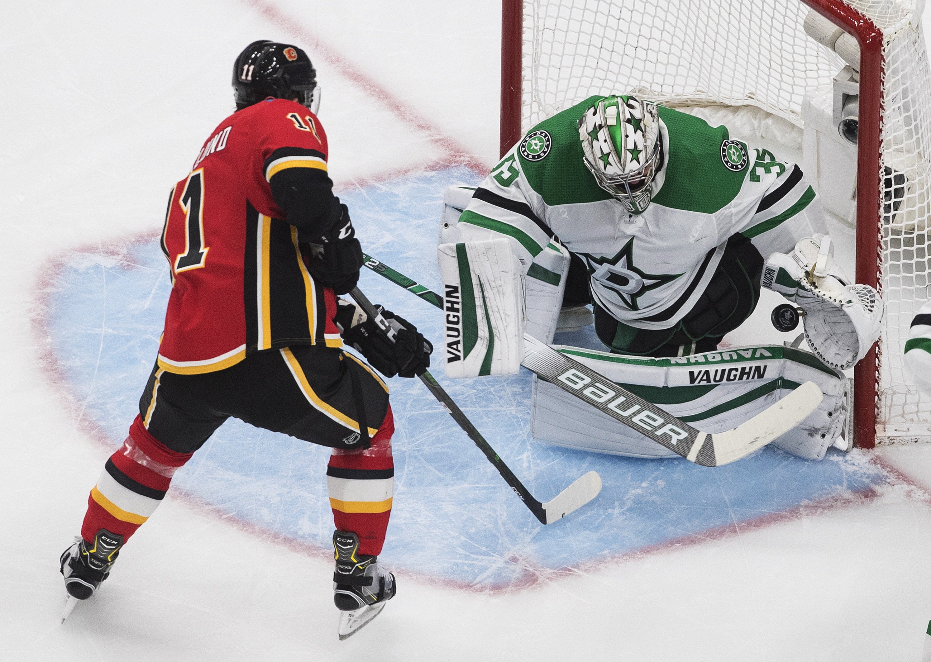 Another Shorty For Flames In 2-0 Win Over Stars For 2-1 Lead | AP News