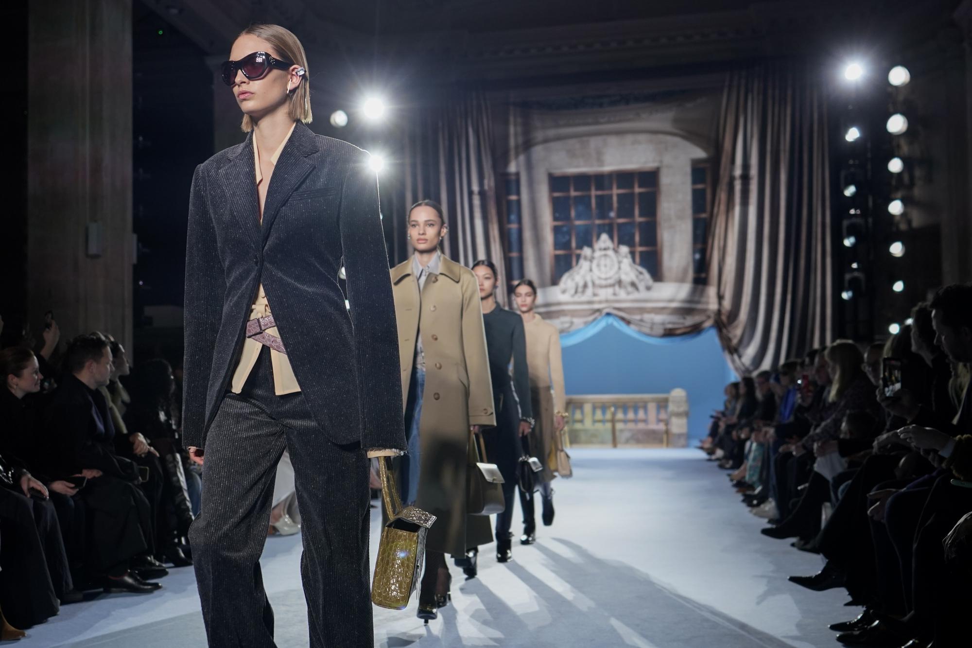 Tory Burch deconstructs classic style in new NYFW collection | AP News