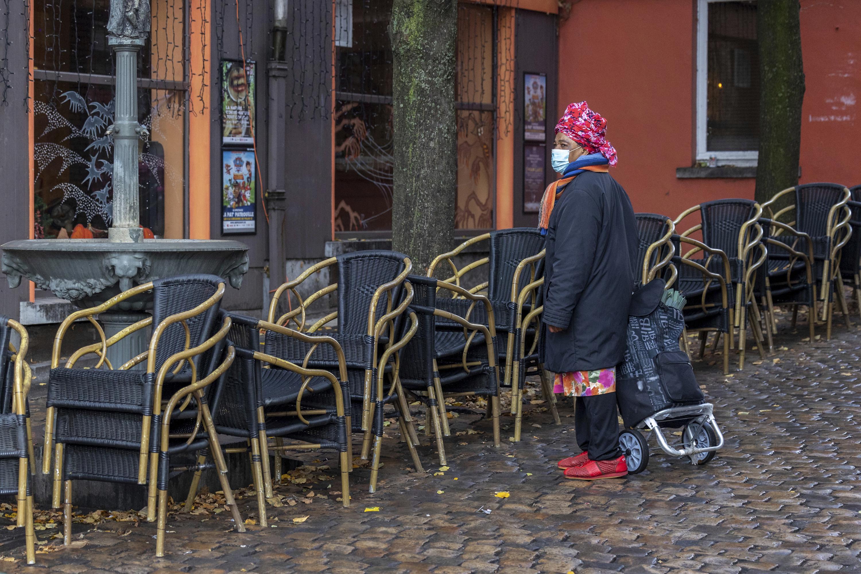 ‘Bedrogen’ voor Kerstmis, EU-landen proberen het virus te vertragen