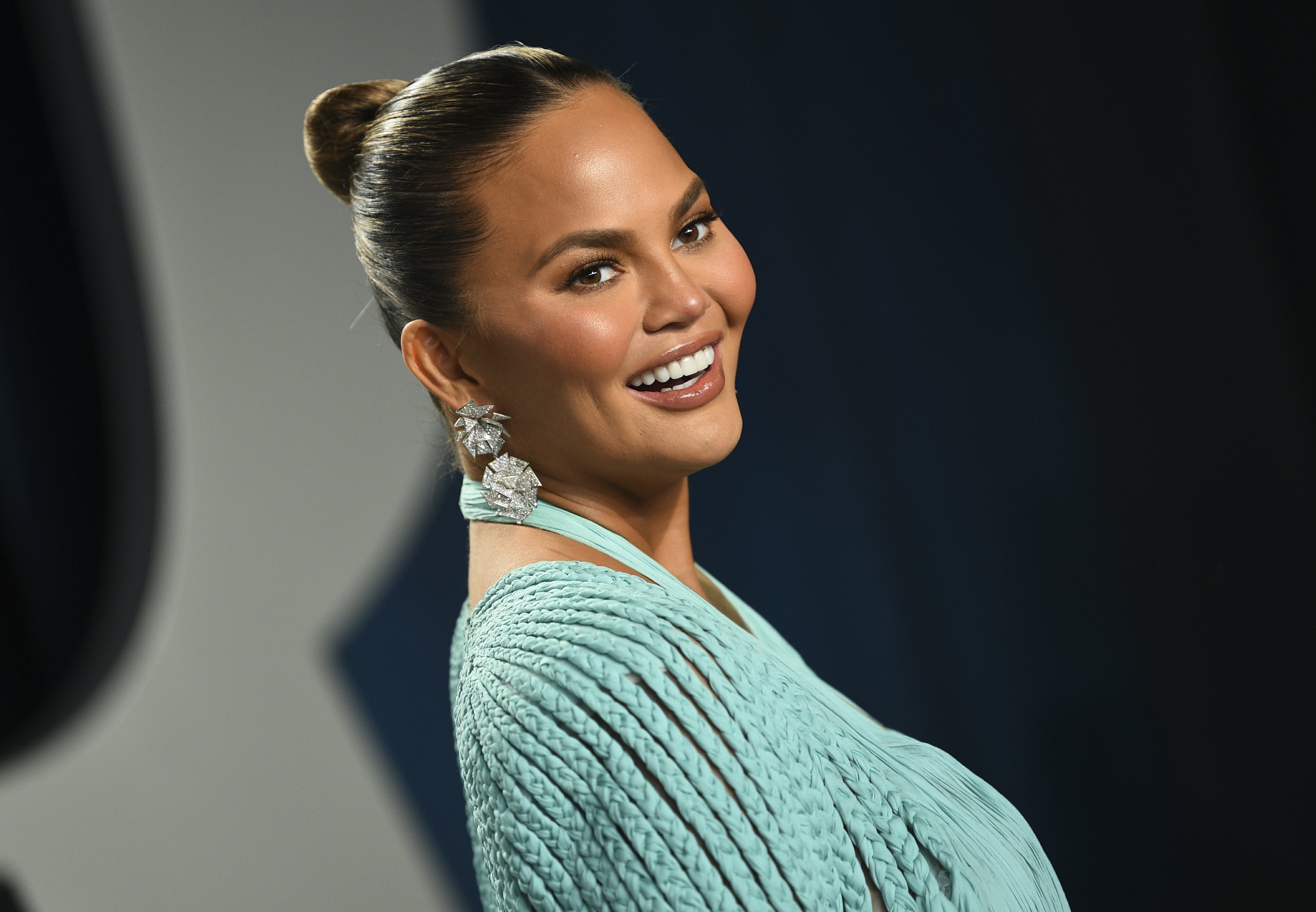 PEOPLE MAGAZINE OCTOBER 8 2018 EXCLUSIVE CHRISSY TEIGEN.