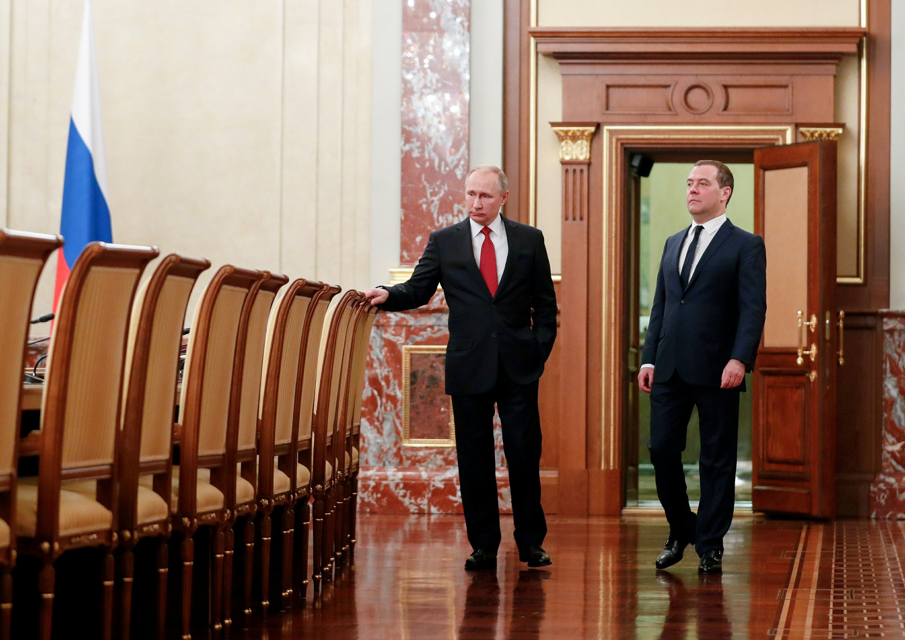 Новый российский премьер. Отставка правительства Медведева 2020. Отставка президента России 2020 Медведев.