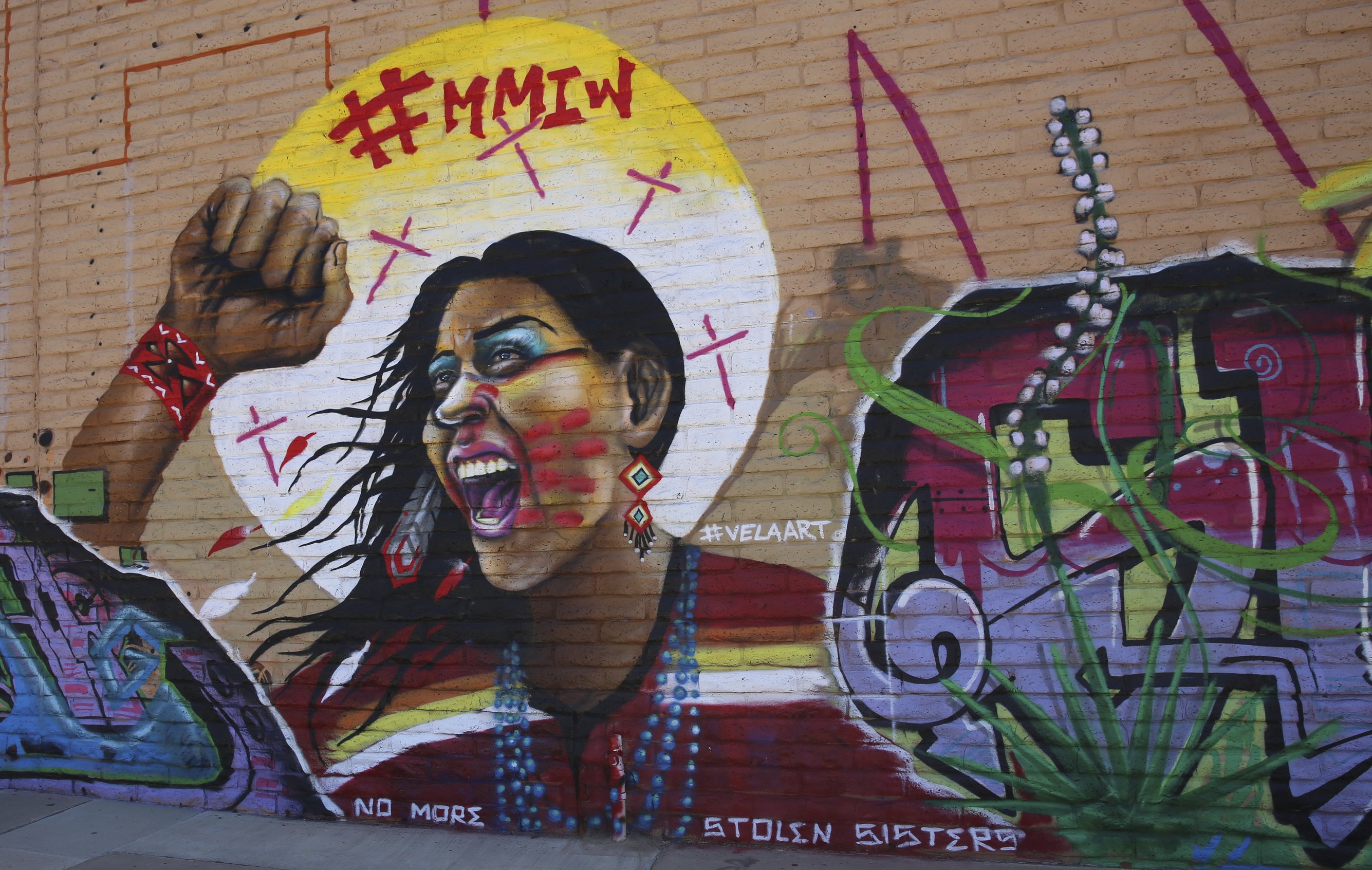 New Mexico mural focuses on missing Native American women | AP News