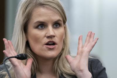 Frances Haugen, exempleada de Facebook que denunció a la empresa, en el Congreso en Washington el 5 de octubre del 2021.  (Foto AP/Alex Brandon)