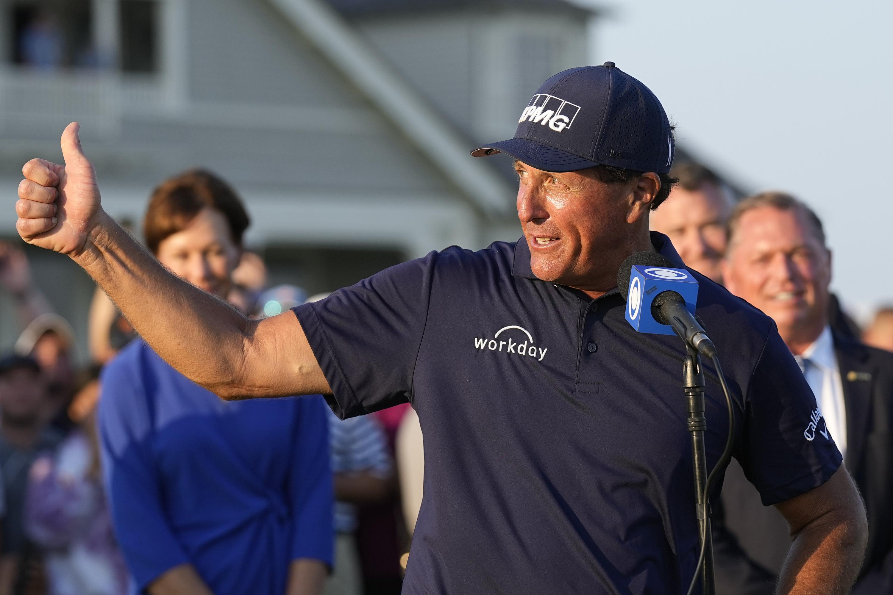 Mickelson decidiu não defender o título no PGA Championship