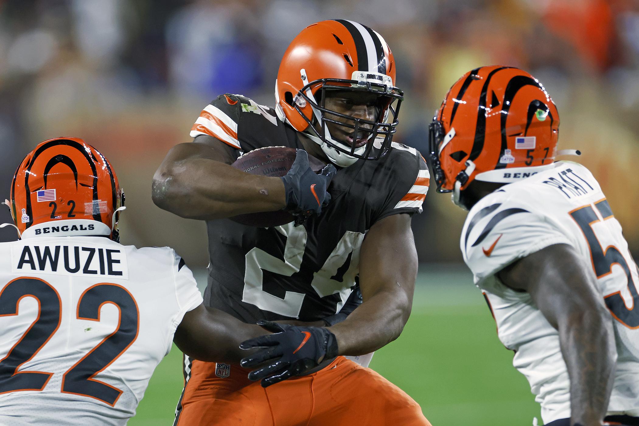 Browns' Bitonio named first-team All-Pro; Chubb, Garrett second