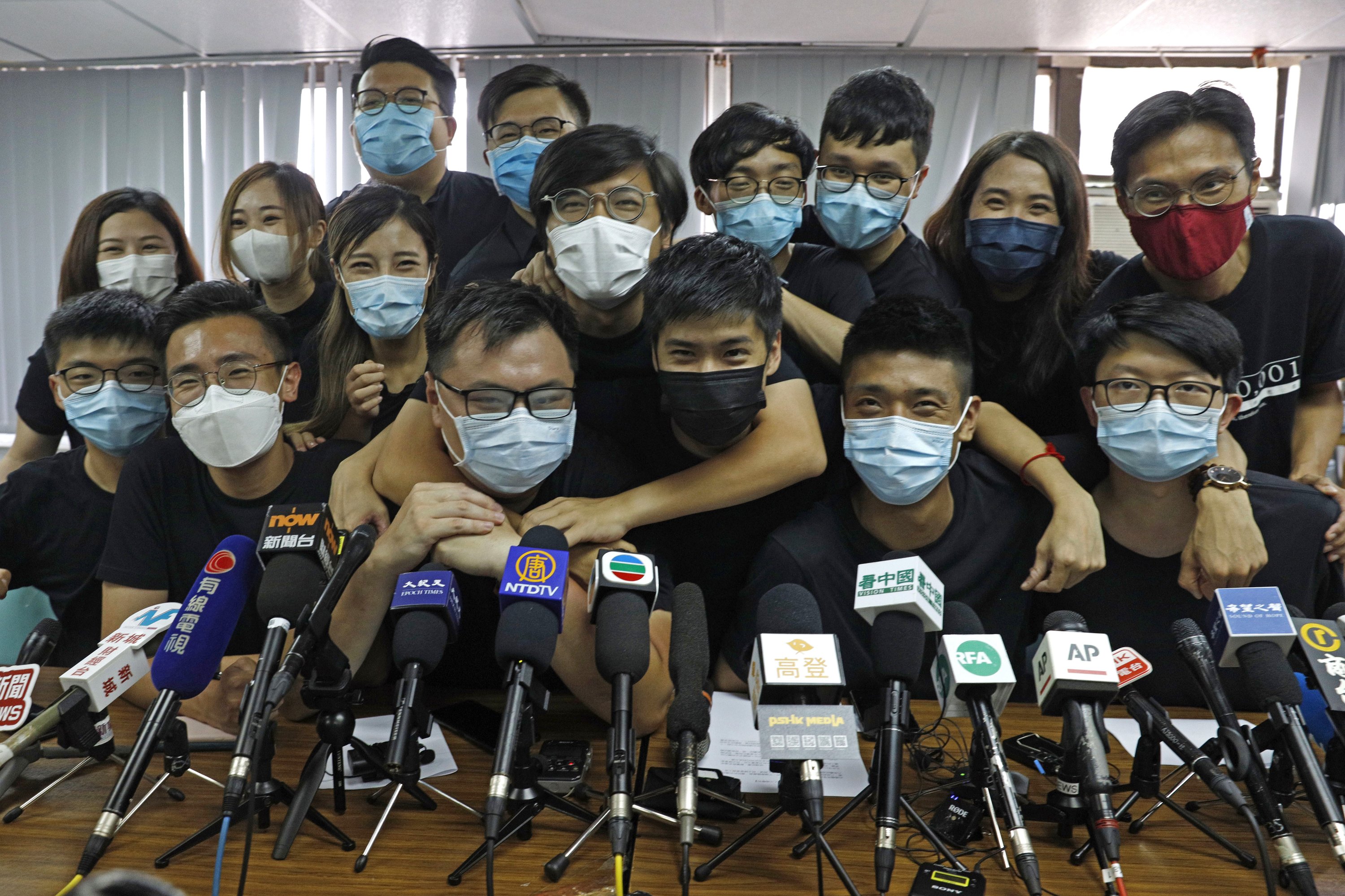 Hong Kong masses arrest democracy movement