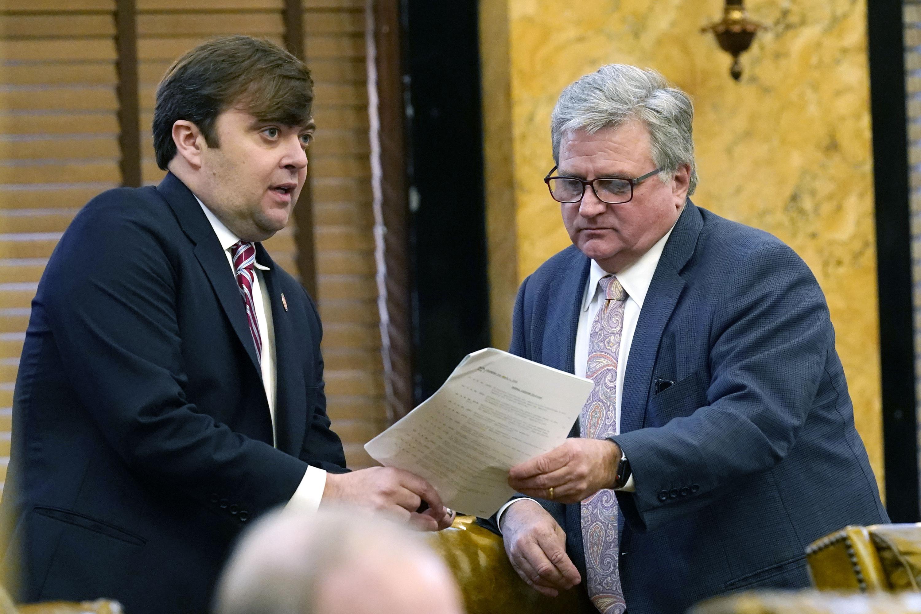 Mississippi governor agrees to expand possibility of parole - Vimarsana News