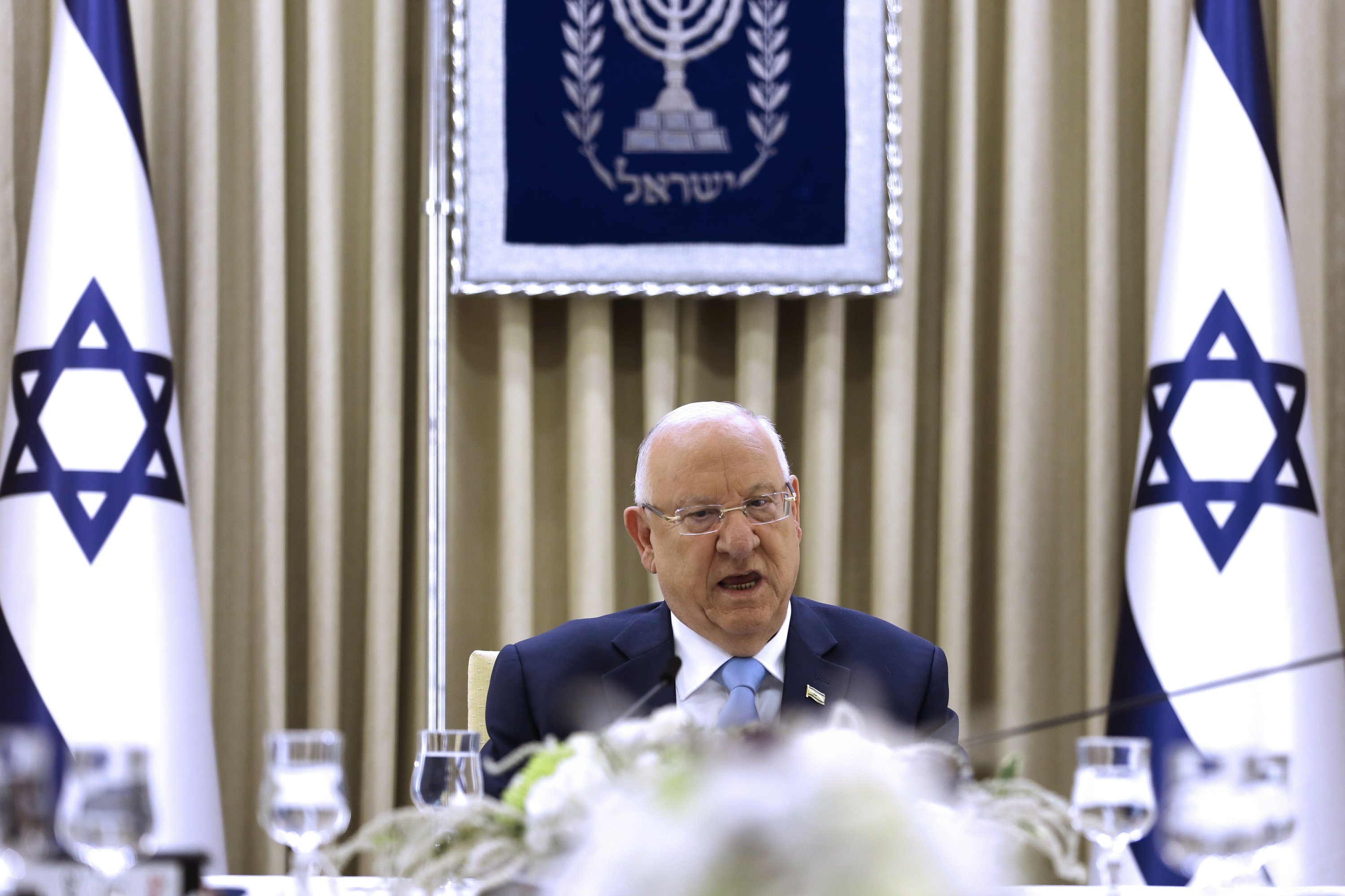 Israeli election rivals meet as deadlock still looms Israeli election rivals meet as deadlock still looms