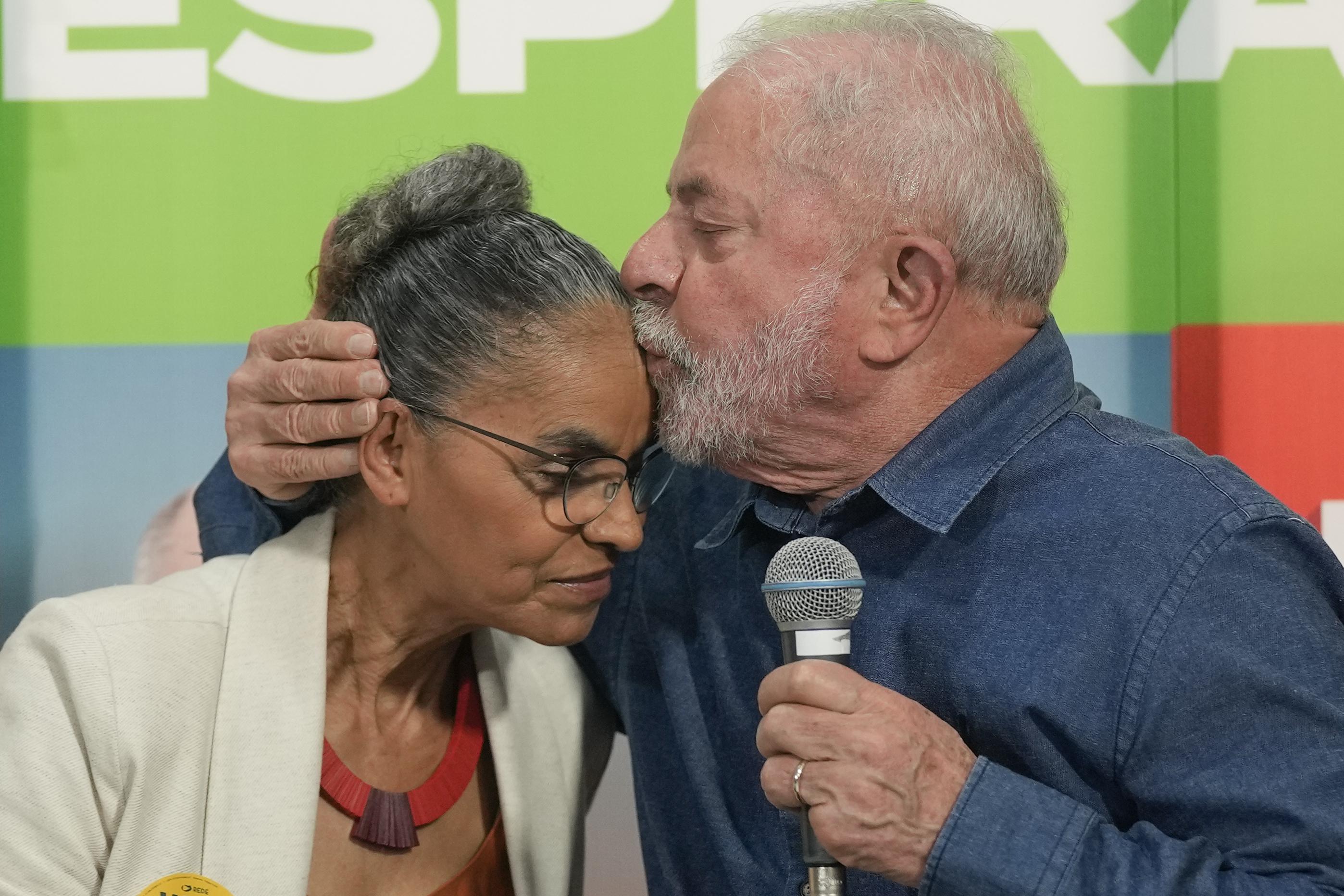 Brazil S Da Silva Endorsed By Another Former Rival Ap News