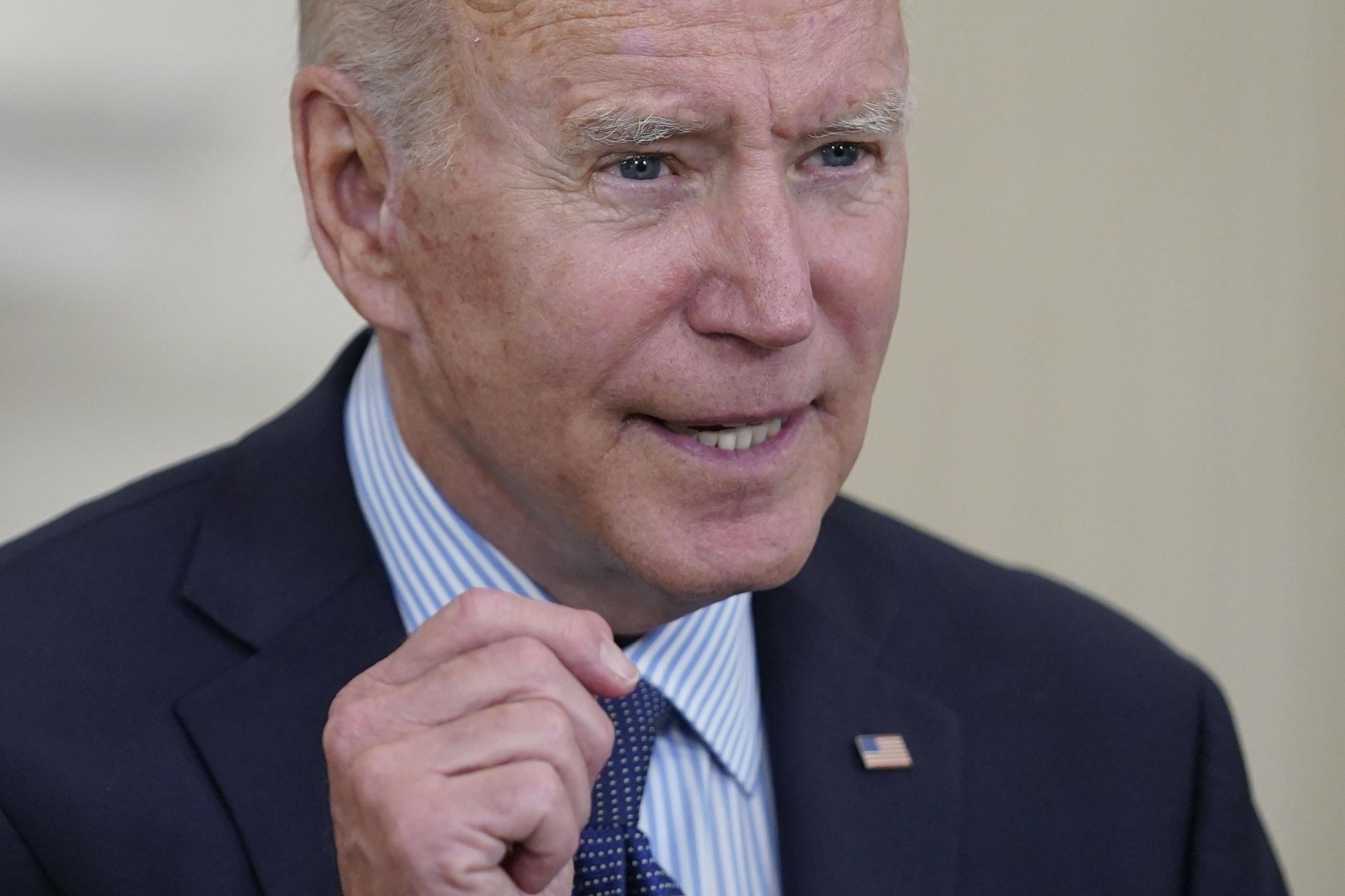 Biden aims to vaccinate 70% of American adults by July 4