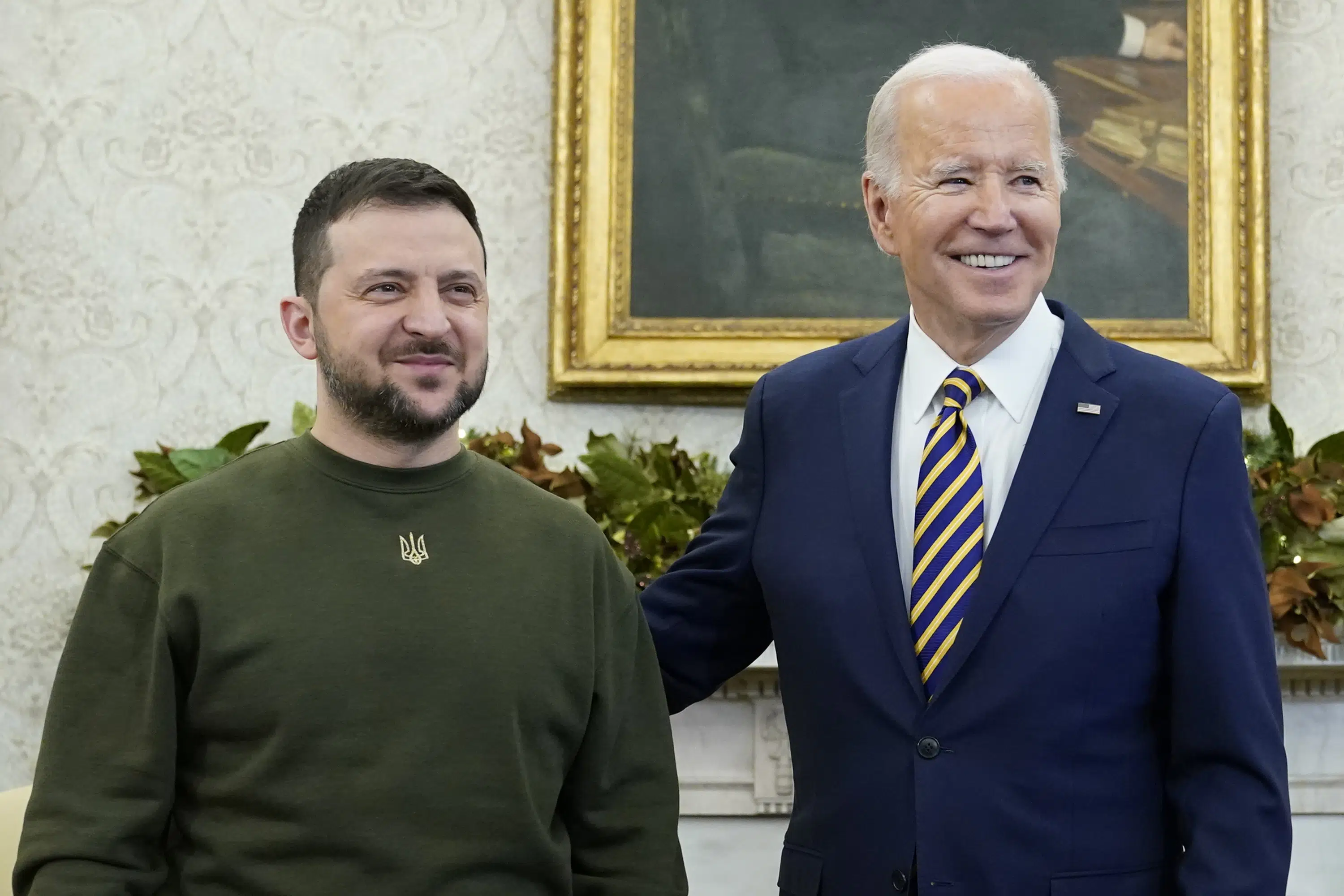 Analysis Biden, Zelenskyy try to keep Congress from balking AP News
