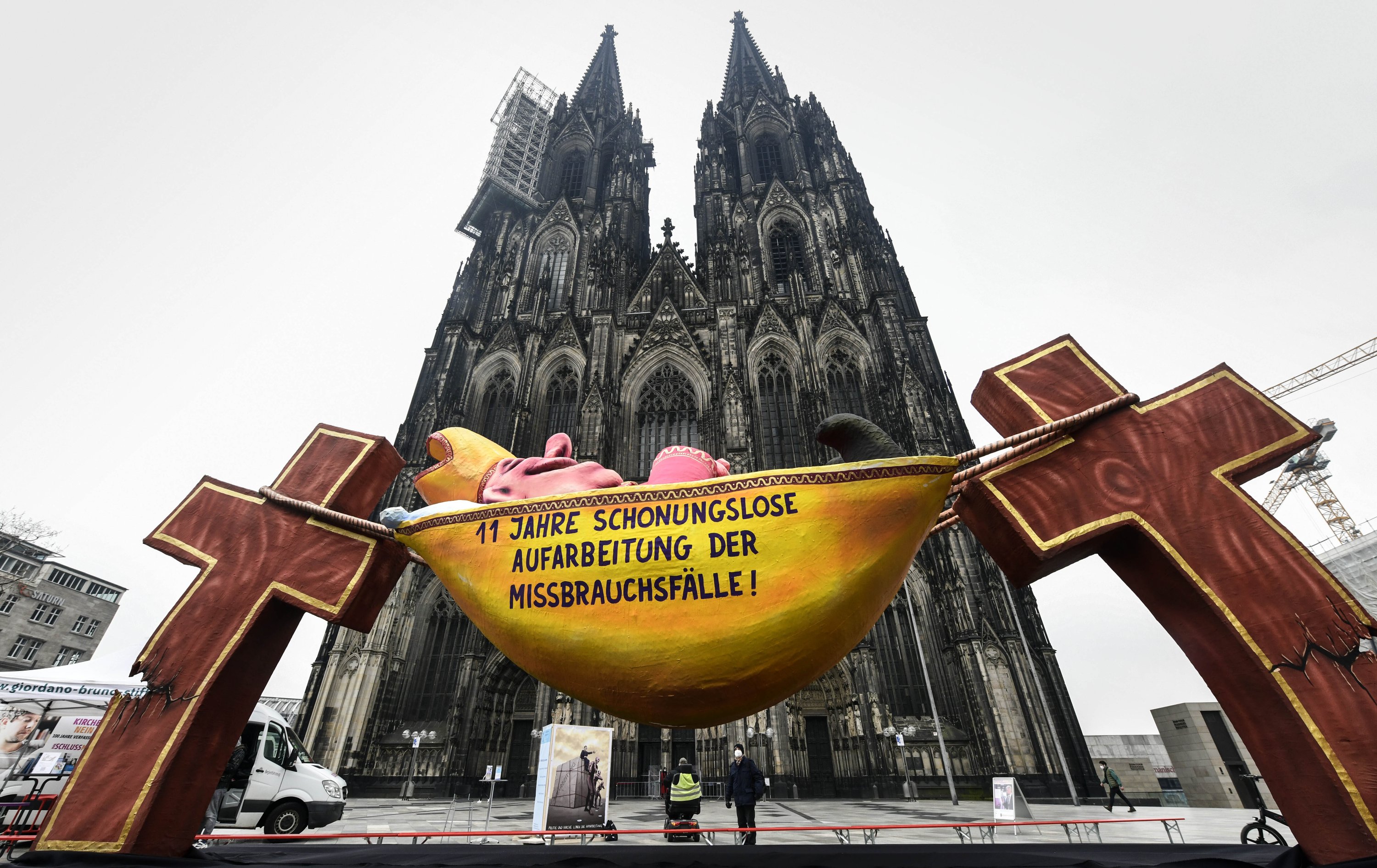 Deutscher Kirchenmissbrauch meldet Fehler im Dienst des Erzbischofs, andere