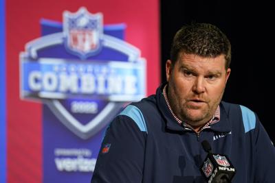 Long list in free agency for salary cap-strapped Titans | AP News