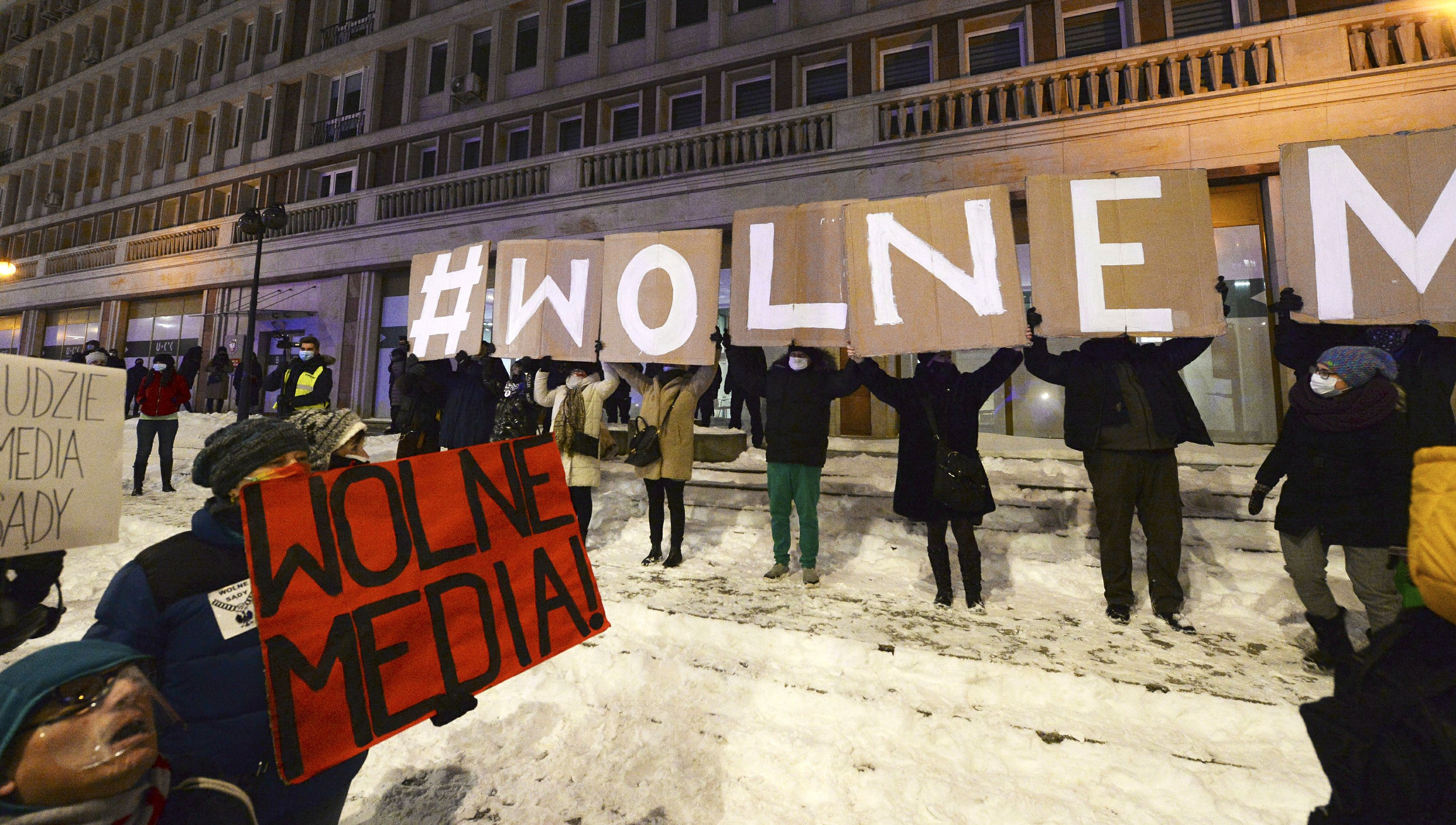 Niezależne polskie media wstrzymują reportaże w proteście przeciwko podatkowi od reklam