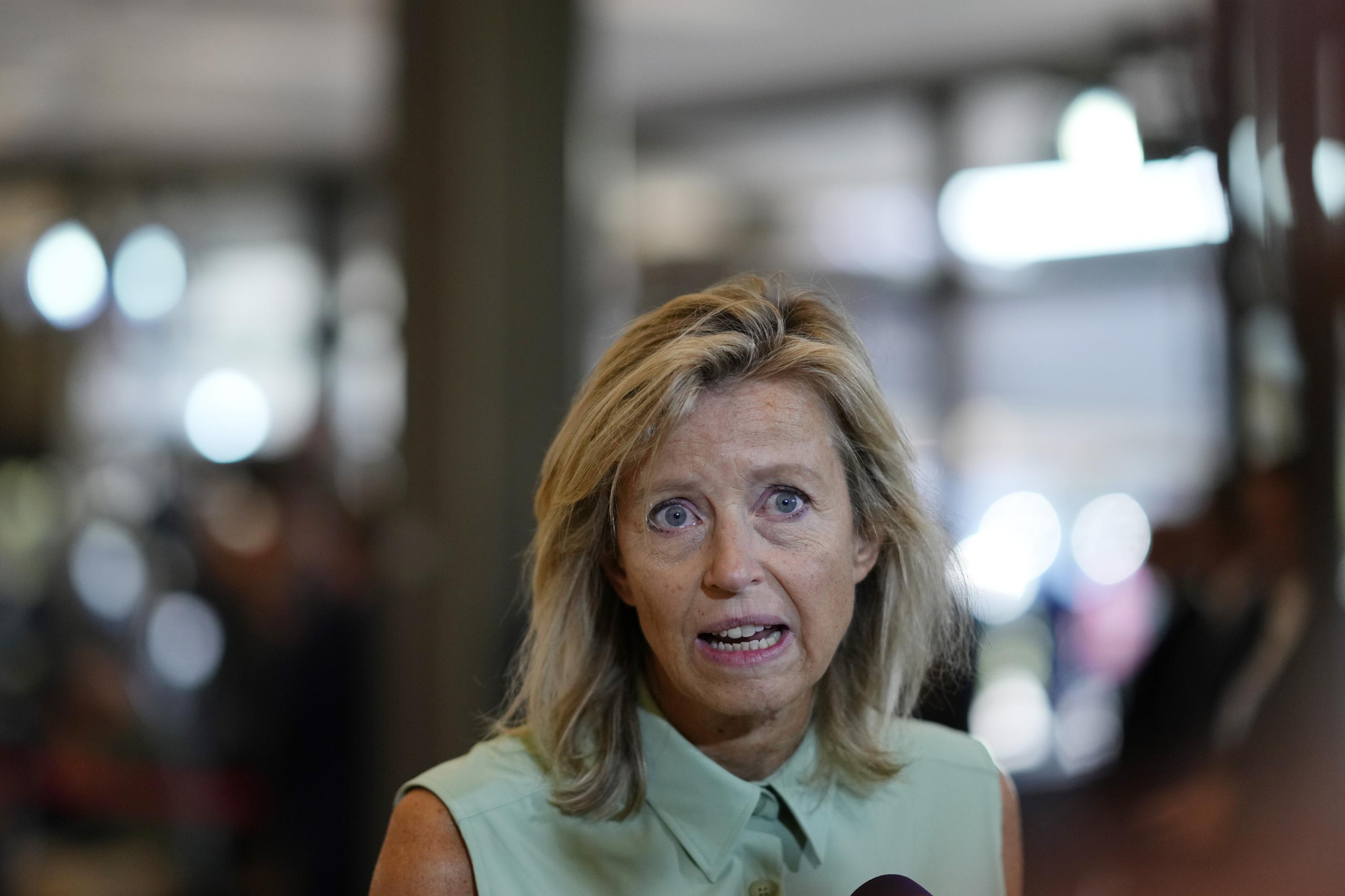 nederlandse-minister-van-defensie-bezorgd-over-wapengeweld-vs