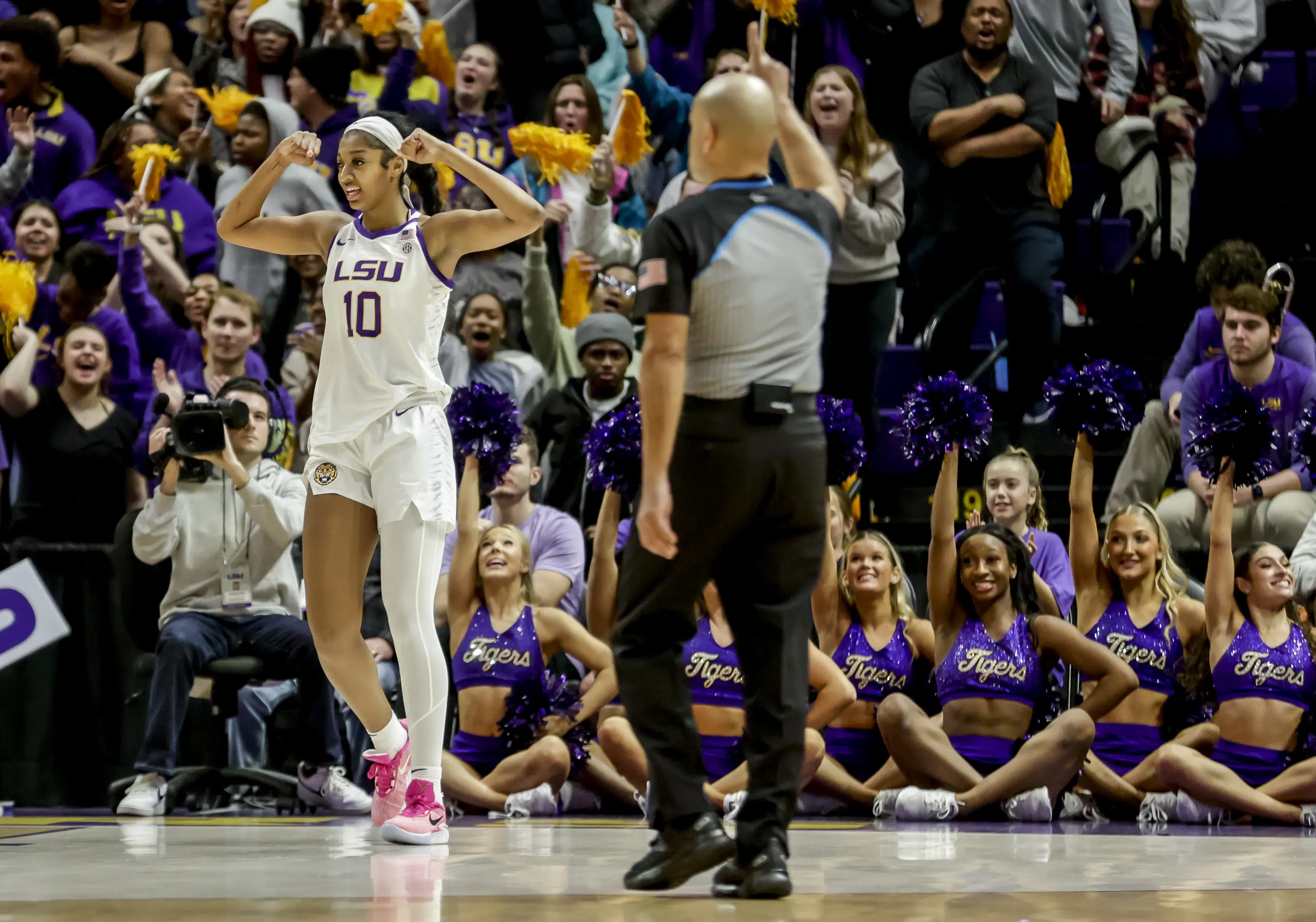 Reese rescues No. 3 LSU in 82-77 OT win over Georgia