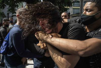 Una protesta en La Habana el 11 de julio del 2021. (Foto AP/Ramon Espinosa, File)