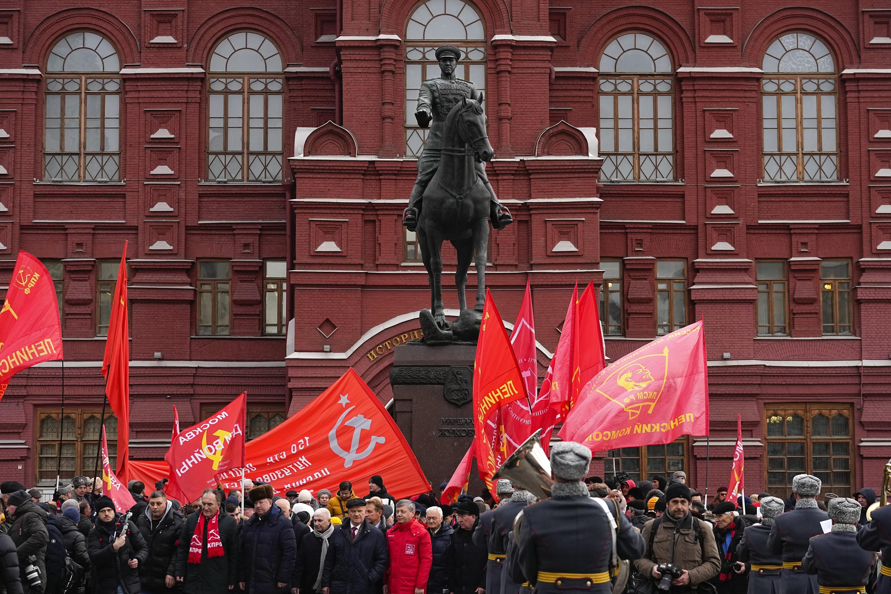 Activists Fined for Red Square U.S.-Russian Flag Photo – Reports - The  Moscow Times