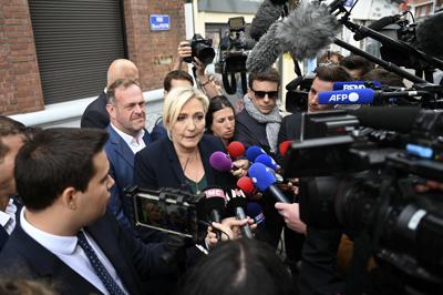 La dirigente ultraderechista francesa Marine Le Pen en Henin-Beaumont en el norte de Francia el 20 de junio del 2022. (Foto AP)