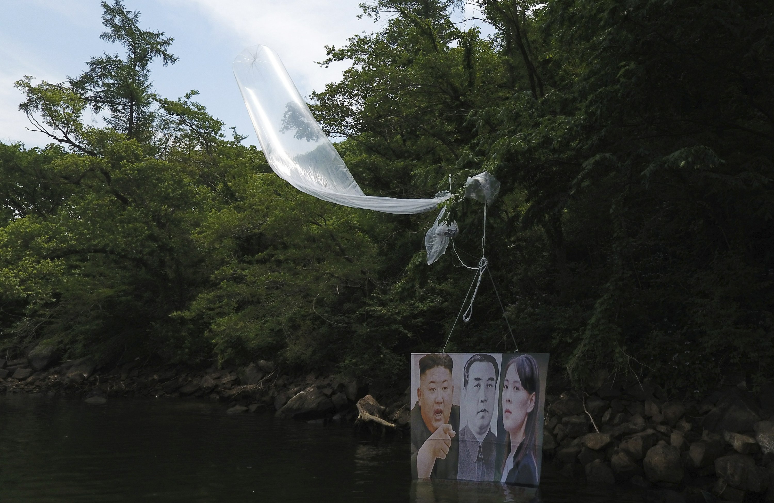 South Korean activist floats leaflets to North amid tensions