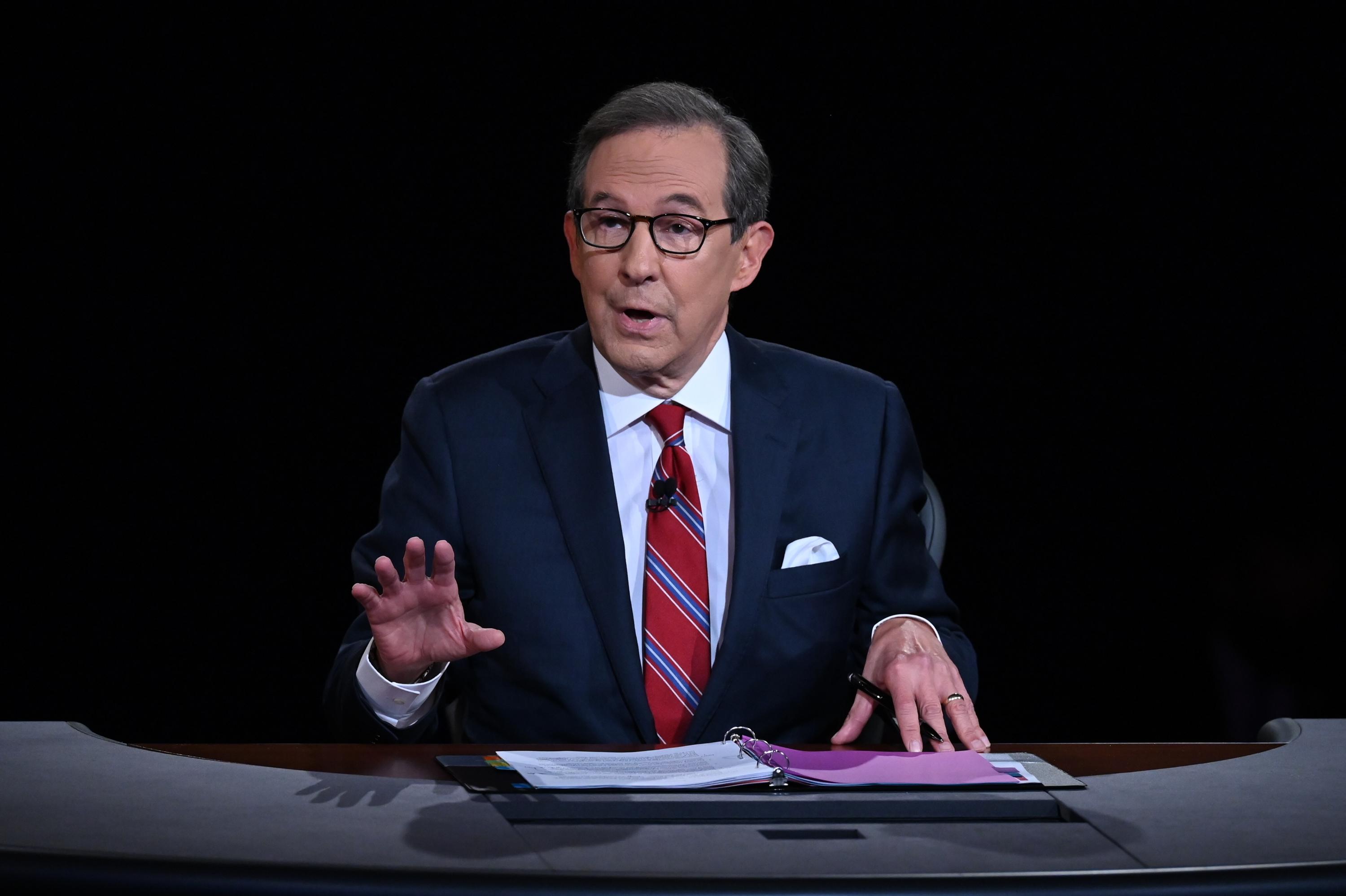 Tilslutte Bær artilleri Fox anchor Chris Wallace makes his own news with move to CNN | AP News