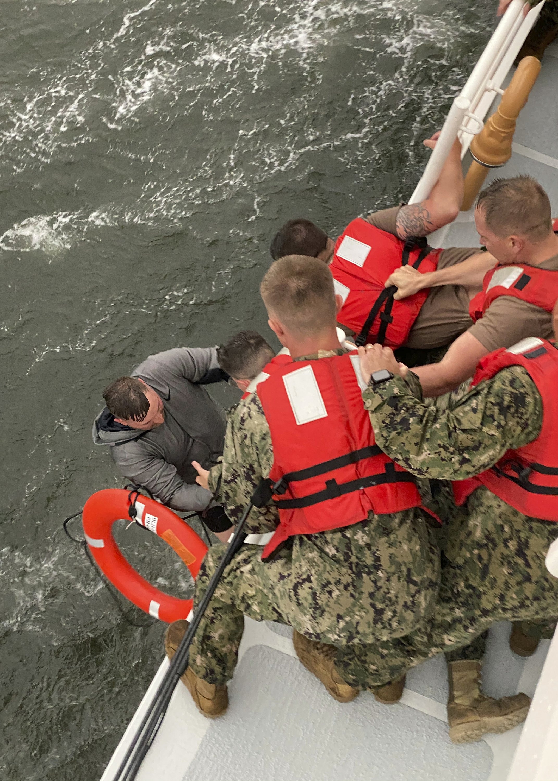 Capsized Ship Off Louisiana 12 Missing 1 Dead 6 Rescued Ap News 0164