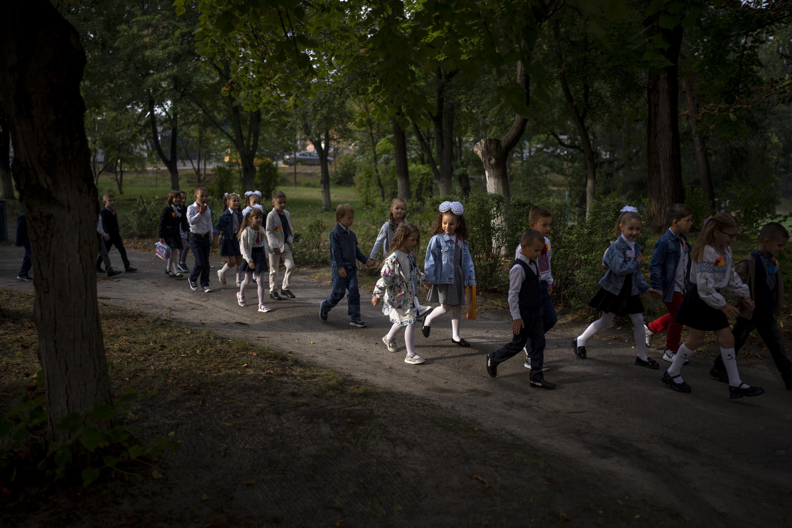 it-s-back-to-school-in-ukraine-but-far-from-normal-ap-news