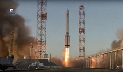 El cohete para la Estación Espacial Internacional despega en la plataforma de Baikonur en Kazajistán el 21 de julio de 2021. Foto tomada de video facilitado por la agencia espacial rusa Roscosmos. (Roscosmos, vía AP)