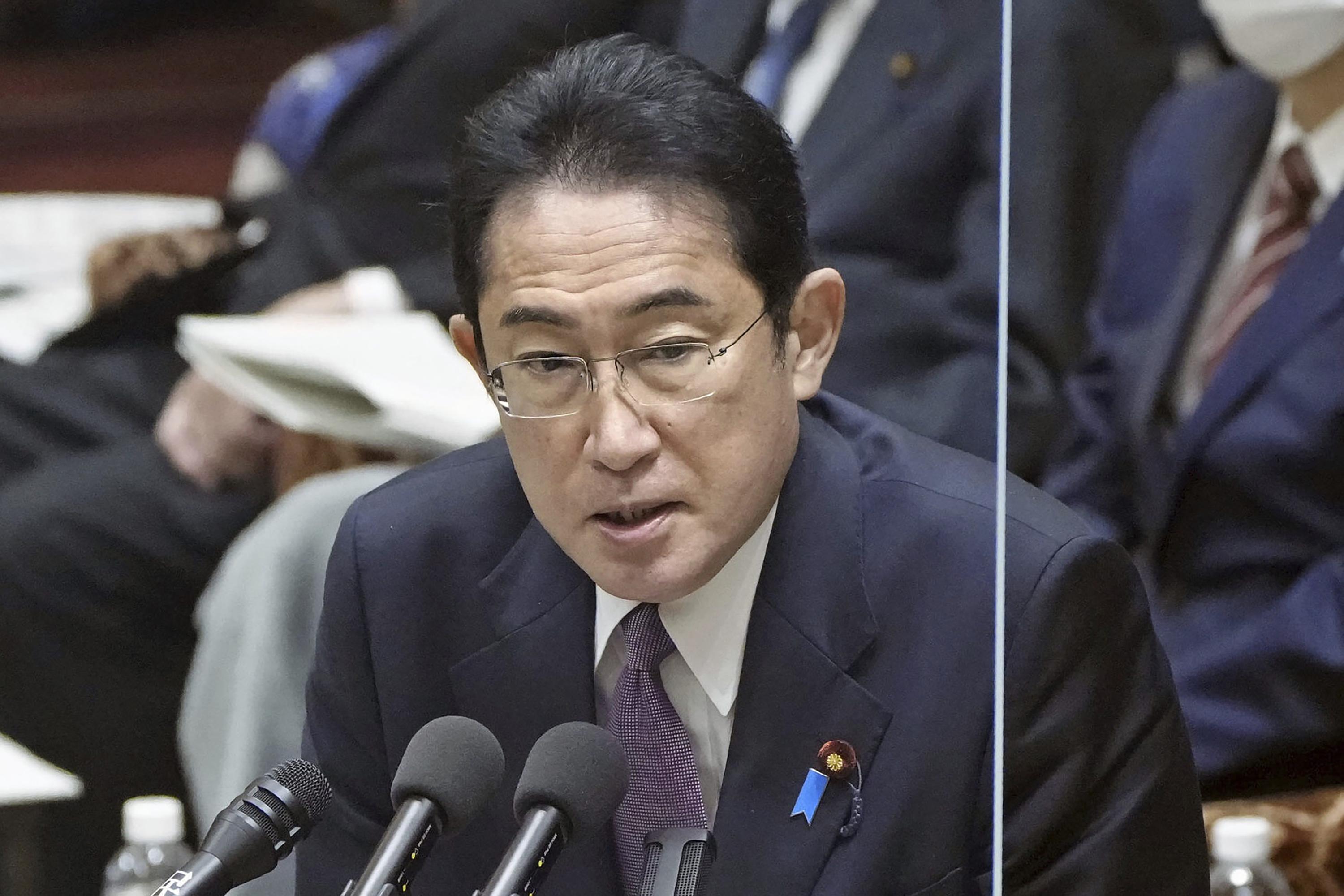 Japan PM: Ban on same-sex marriage not discrimination | AP News