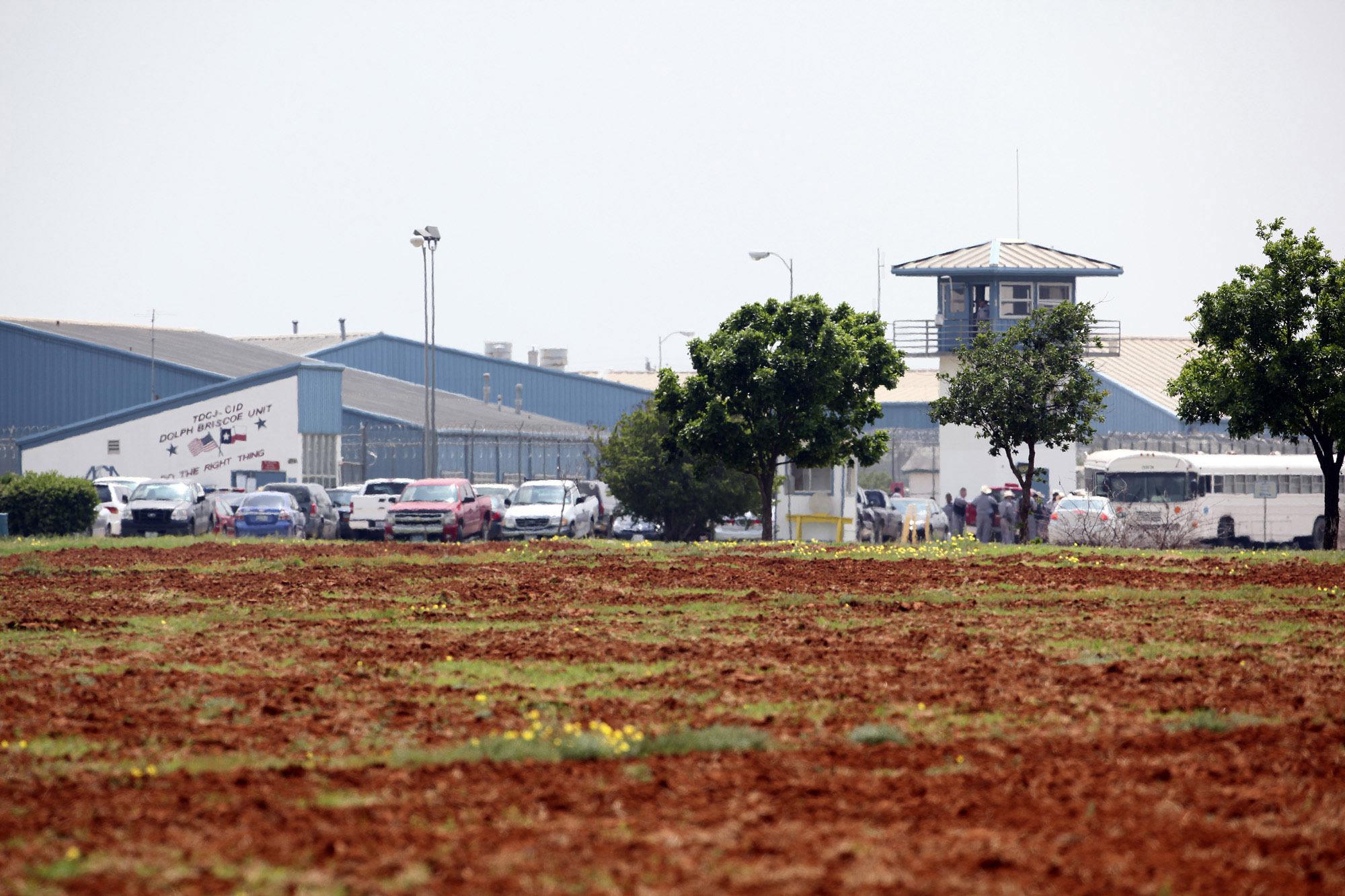 Texas begins jailing border crossers on trespassing charges