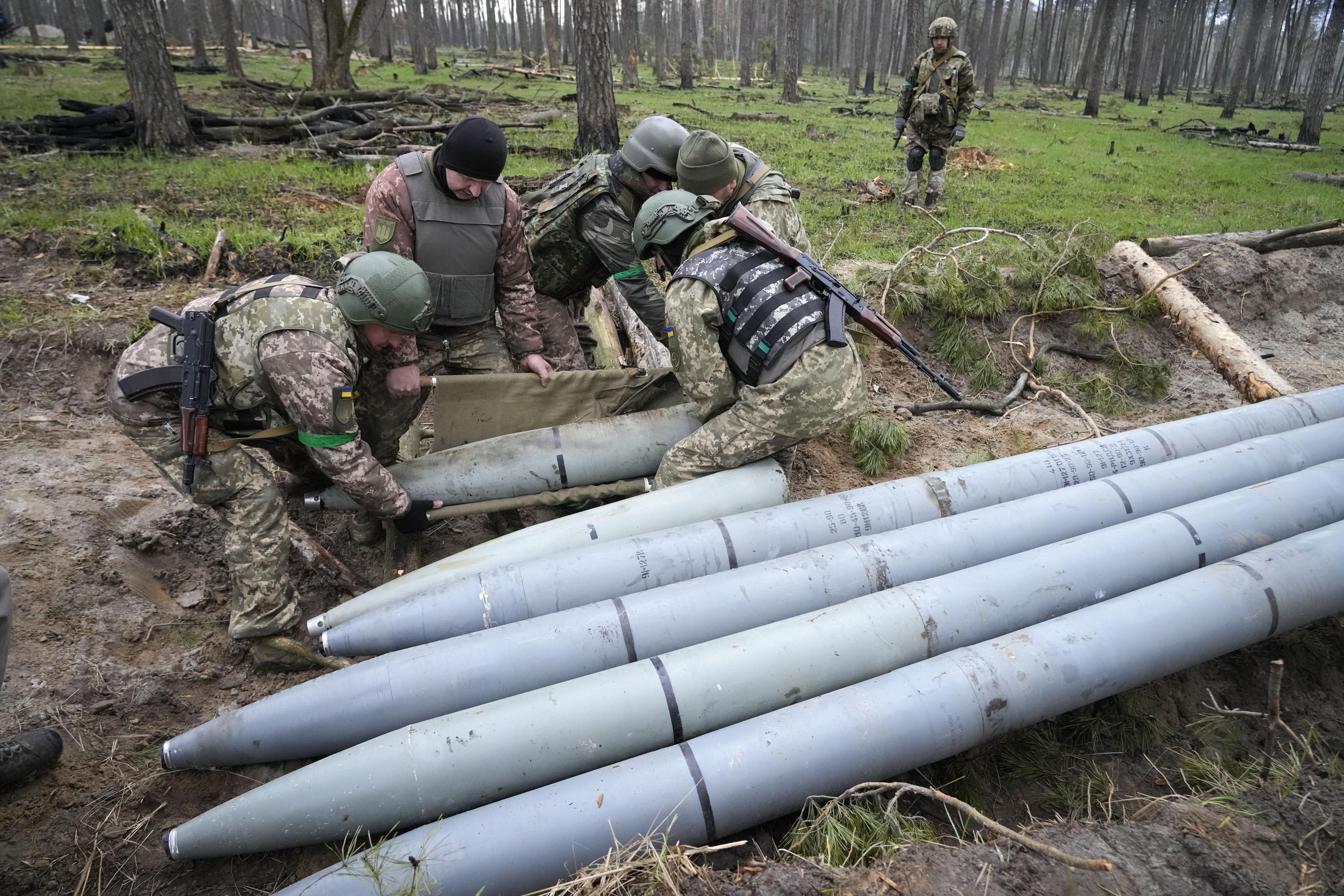 Опитування AP-NORC: більшість американців бояться дезінформації про війну в Україні