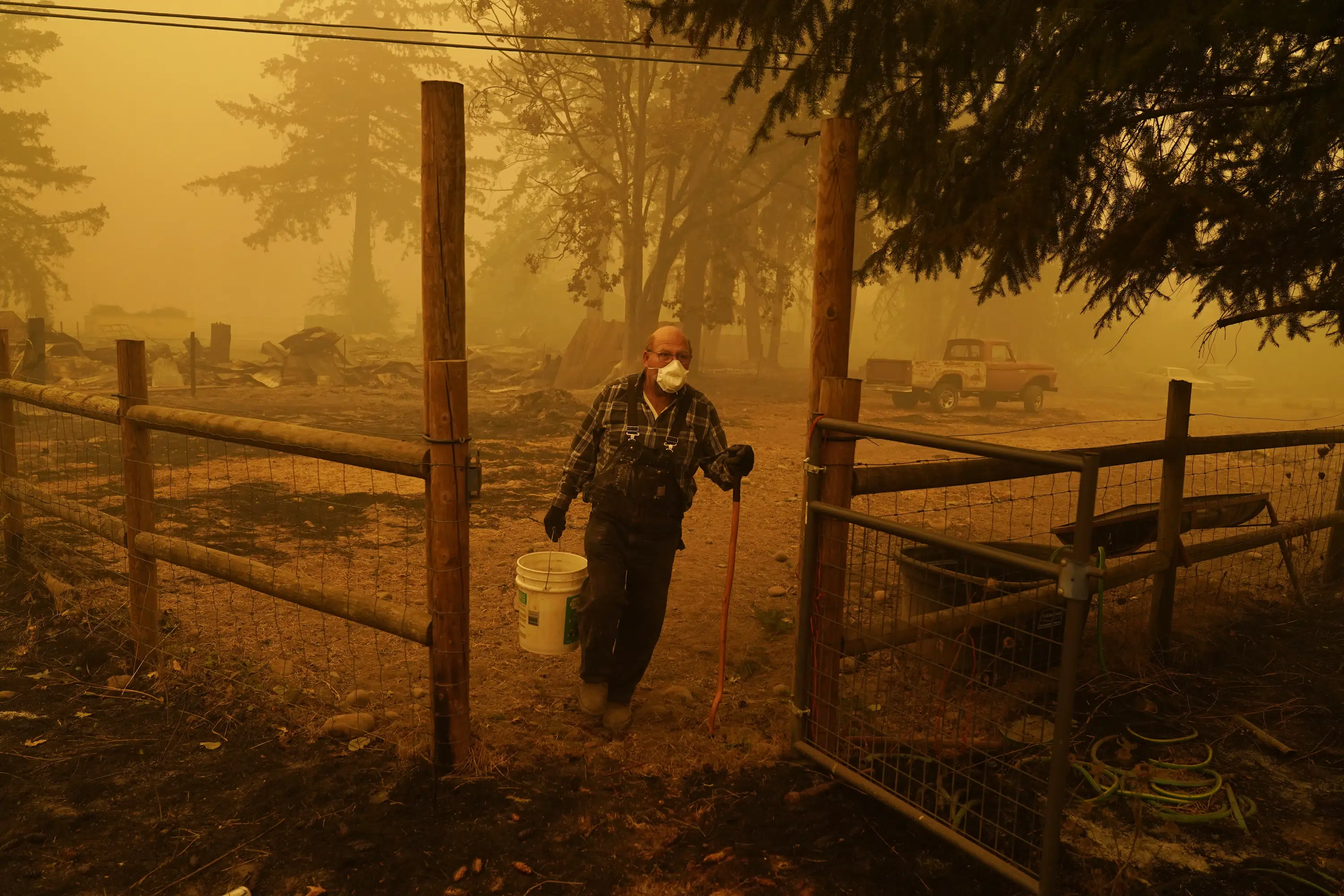 PacifiCorp puede estar enganchado por miles de millones después del veredicto del jurado en los devastadores incendios forestales de Oregón