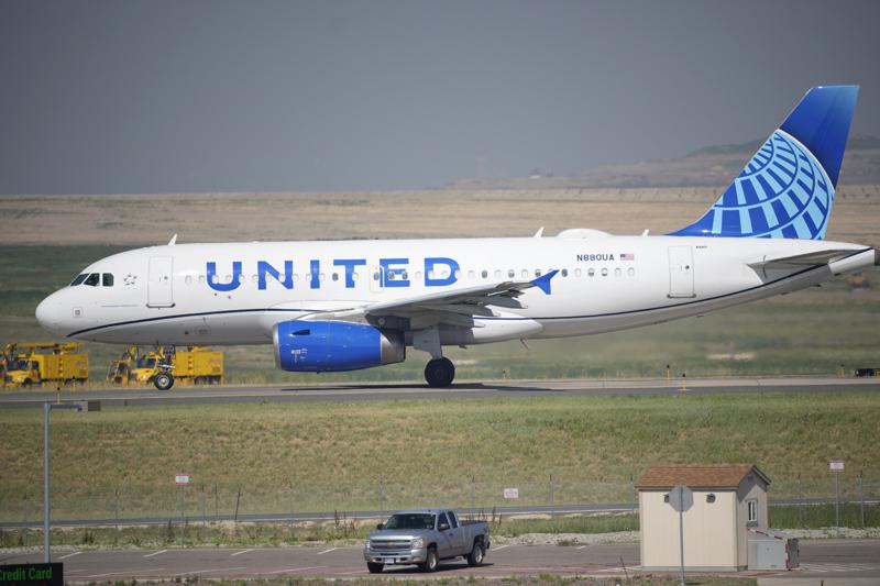 United Airlines will require US employees to be vaccinated