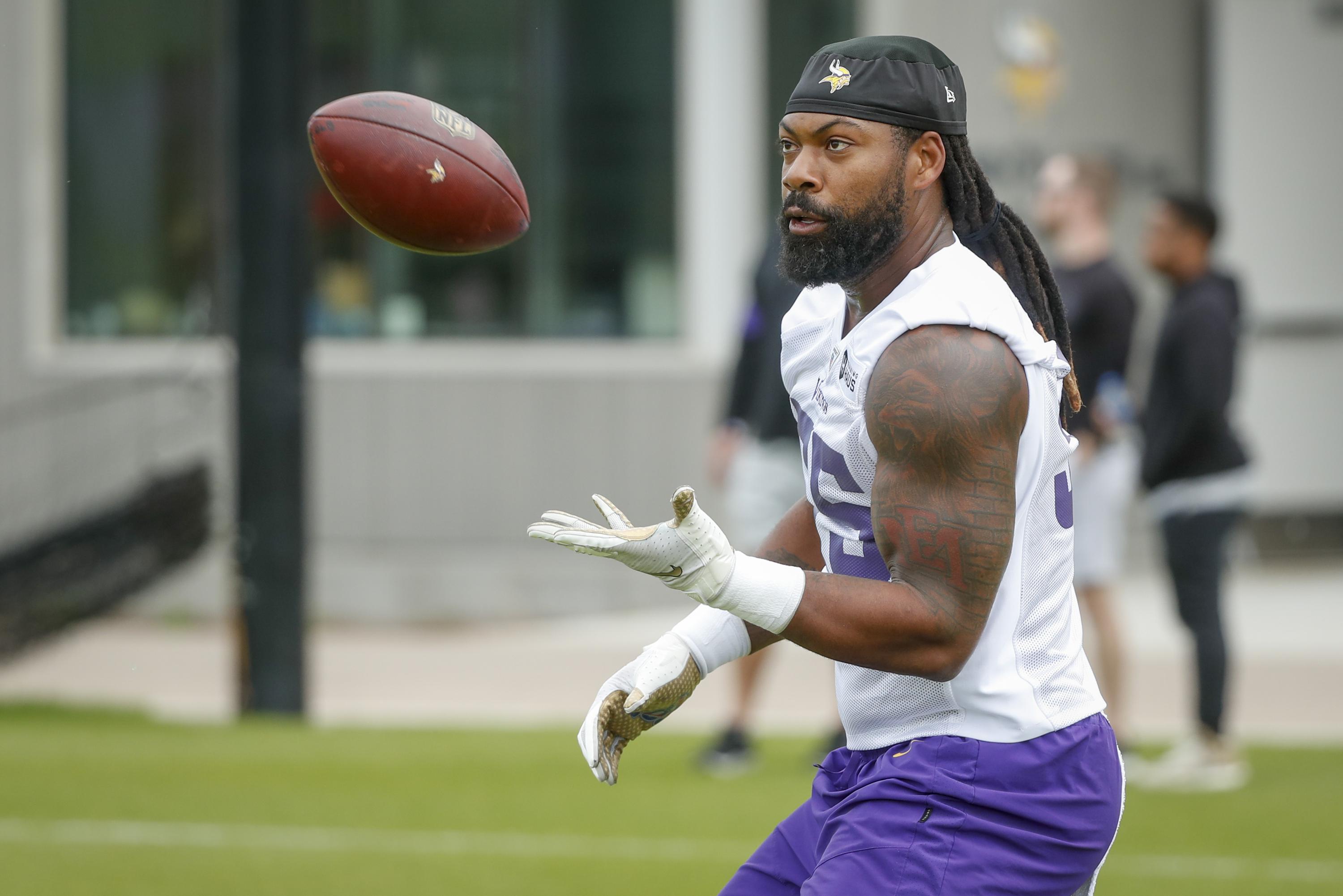 Vikings see fired-up Za'Darius Smith for opener vs. Packers | AP News