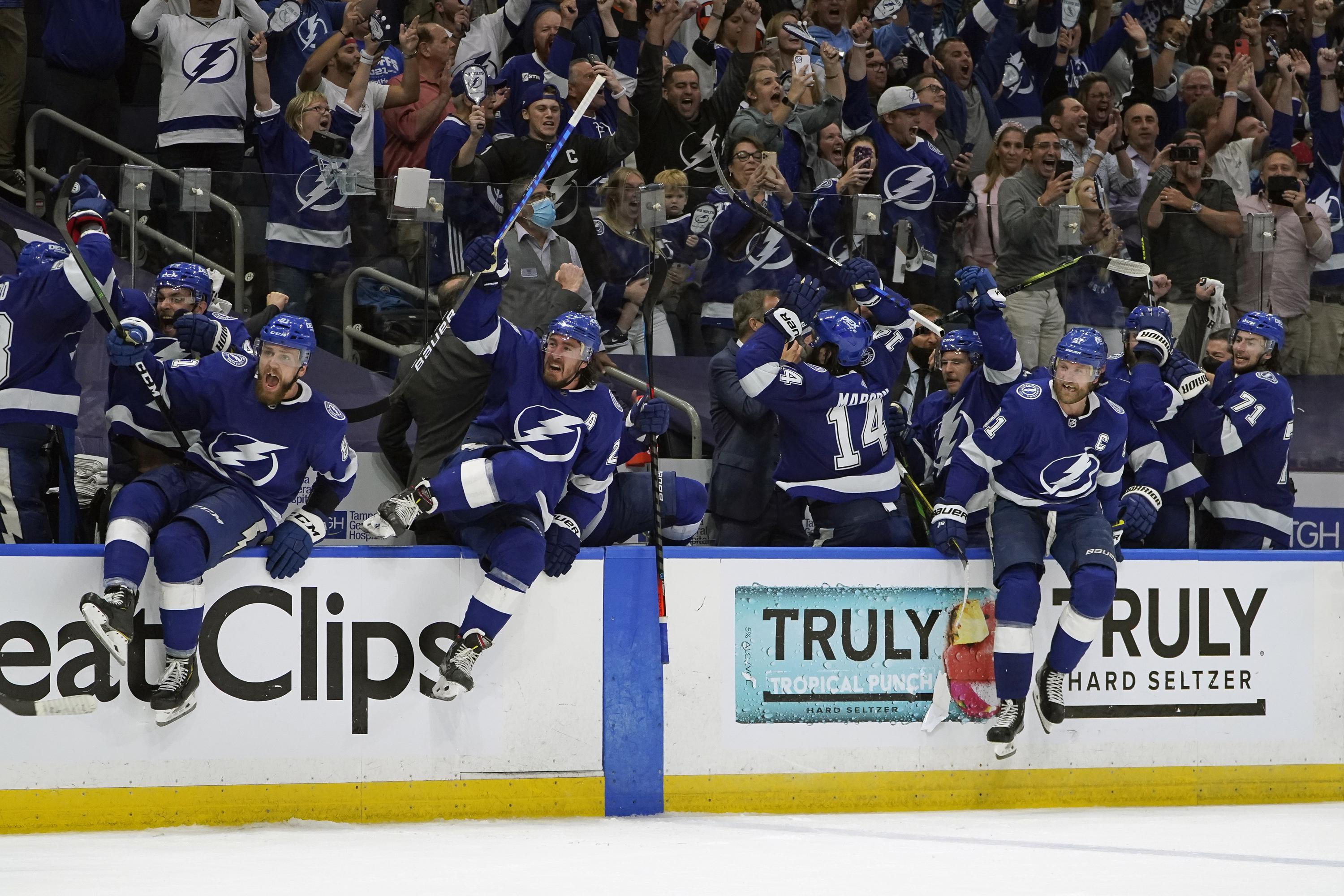 Lightning vs. Canadiens in 1st all-East Cup Final since 1980 | AP News