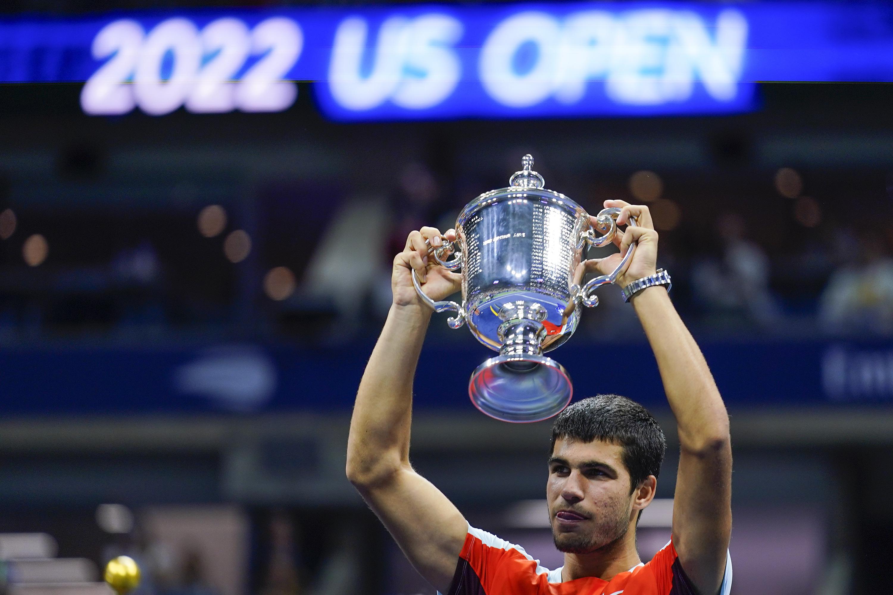 Carlos Alcaraz wins US Open for 1st Slam title, top ranking