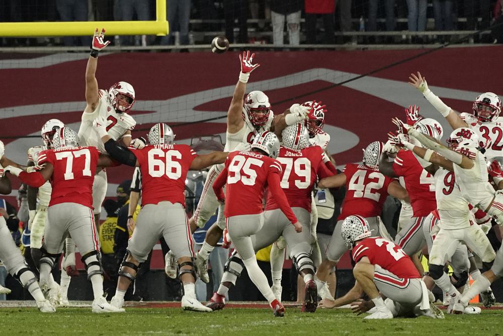 Ohio State kicker Noah Ruggles (95) kicks the game-winning field goal during the fourth quarter in the Rose Bowl NCAA college football game against Utah Saturday, Jan. 1, 2022, in Pasadena, Calif. (AP Photo/Mark J. Terrill)