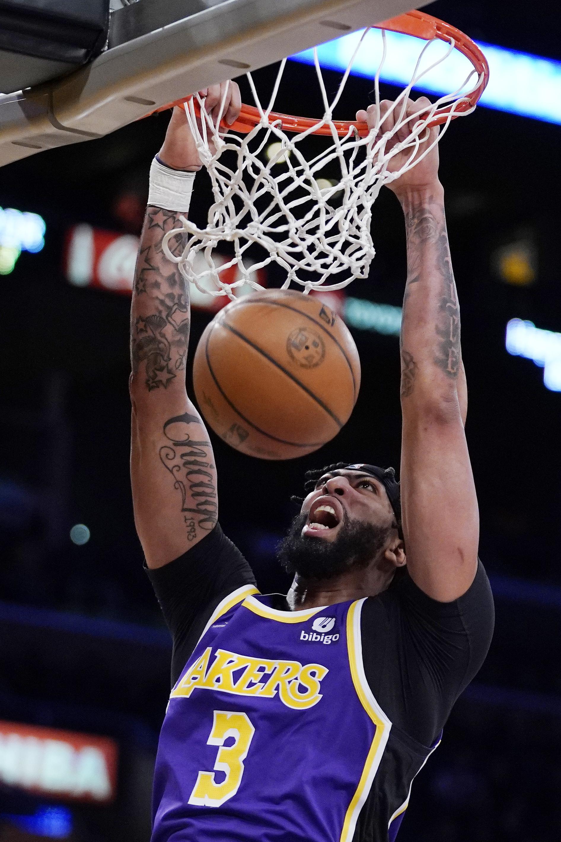 Davis anota 30 Lakers ganan a Portland tras remontar en 4to AP News Davis anota 30 Lakers ganan a Portland tras remontar en 4to AP News
