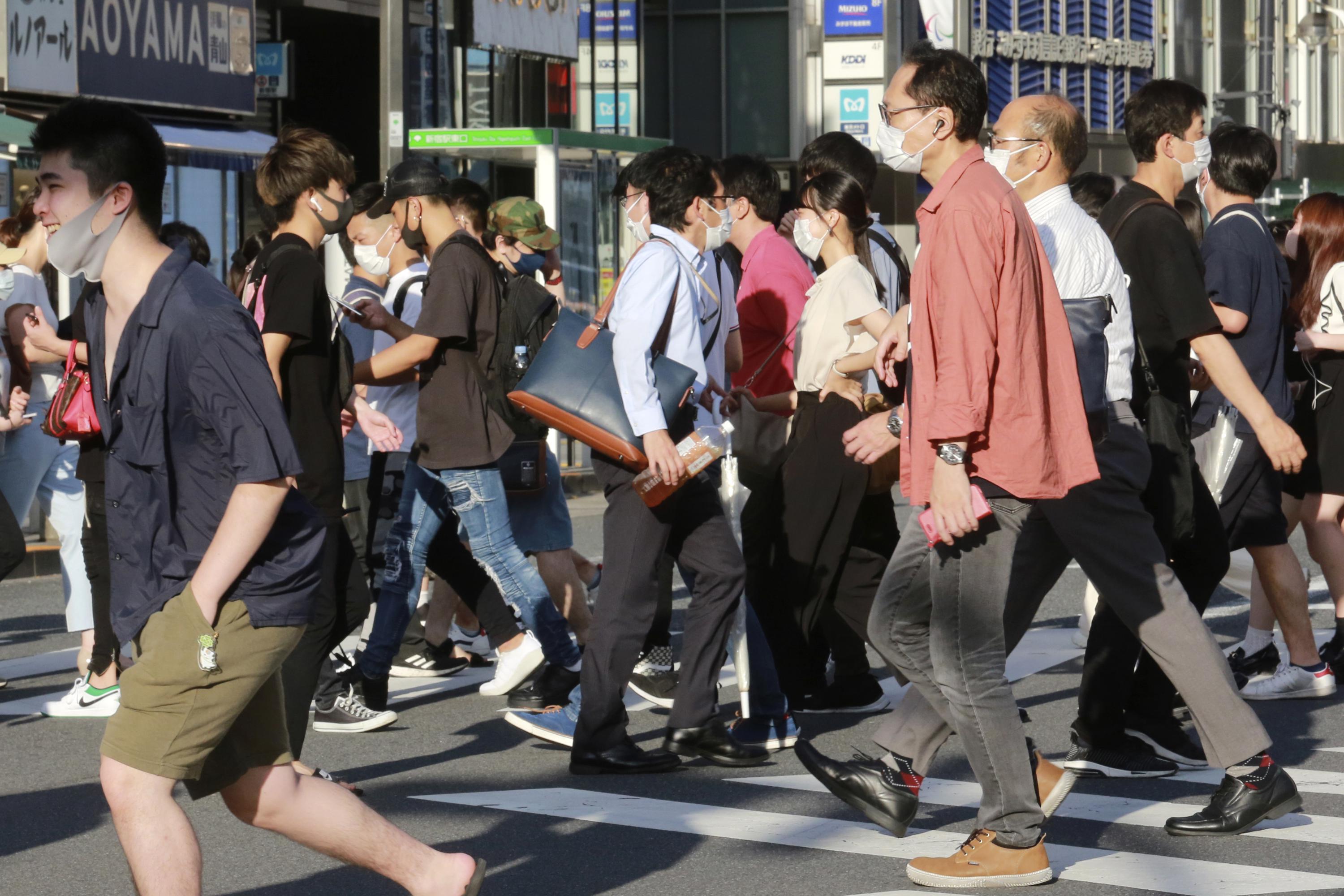 東京都知事は若者にワクチン接種を受けて増加を遅らせるように促す