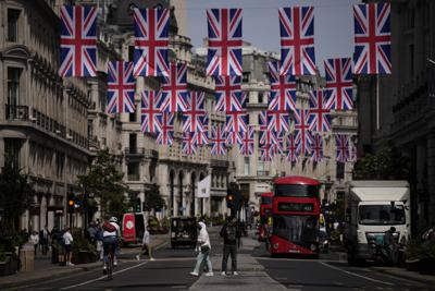 La zona comercial Regent Street de Londres el 18 de mayo de 2022. (Foto AP/Matt Dunham)