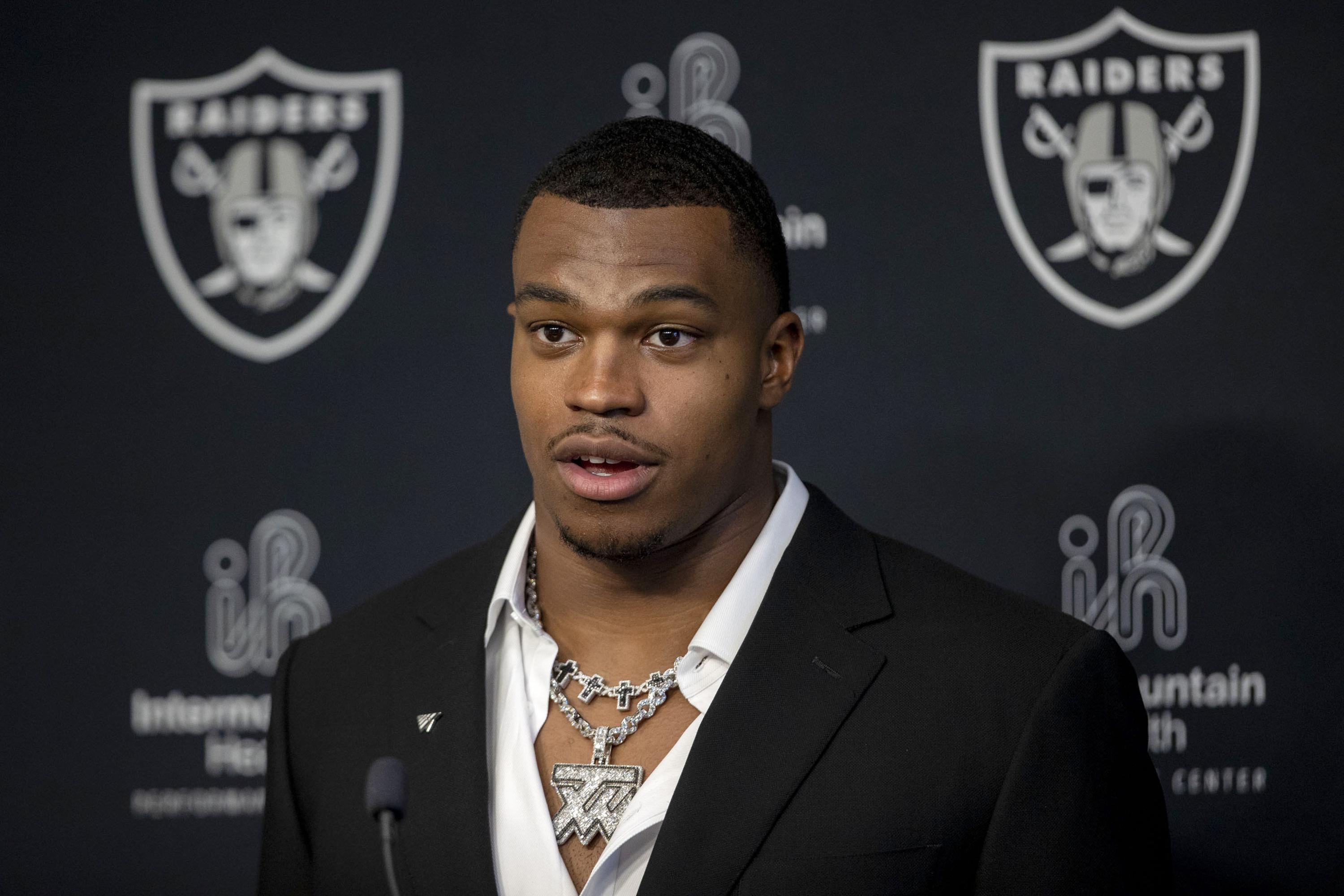 Las Vegas Raiders sign firstround draft pick, defensive end Tyree