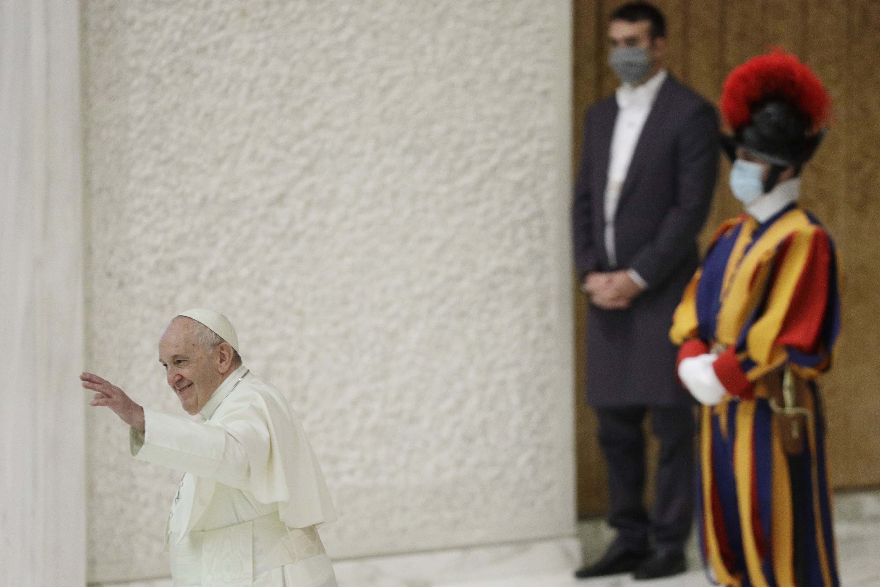 Pope Francis praises Father James Martin during audience with Vatican  communicators - Outreach