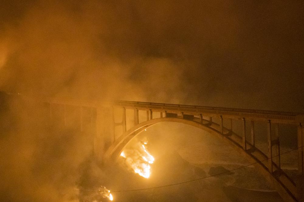 Incendio Palo Colorado, en California, cerca de Big Sur. | AP