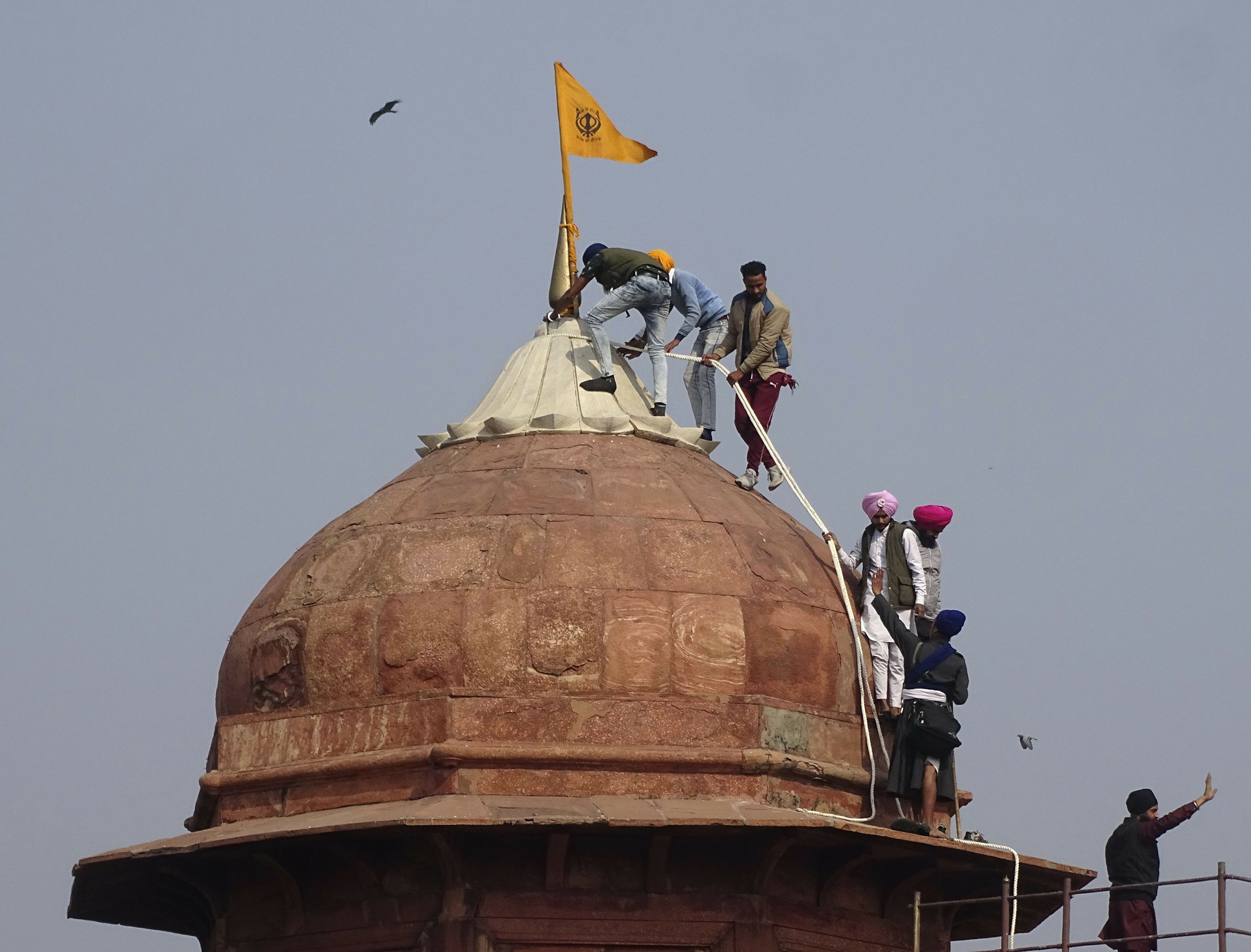 Angry farmers storm India’s Red Fort in challenge to Modi