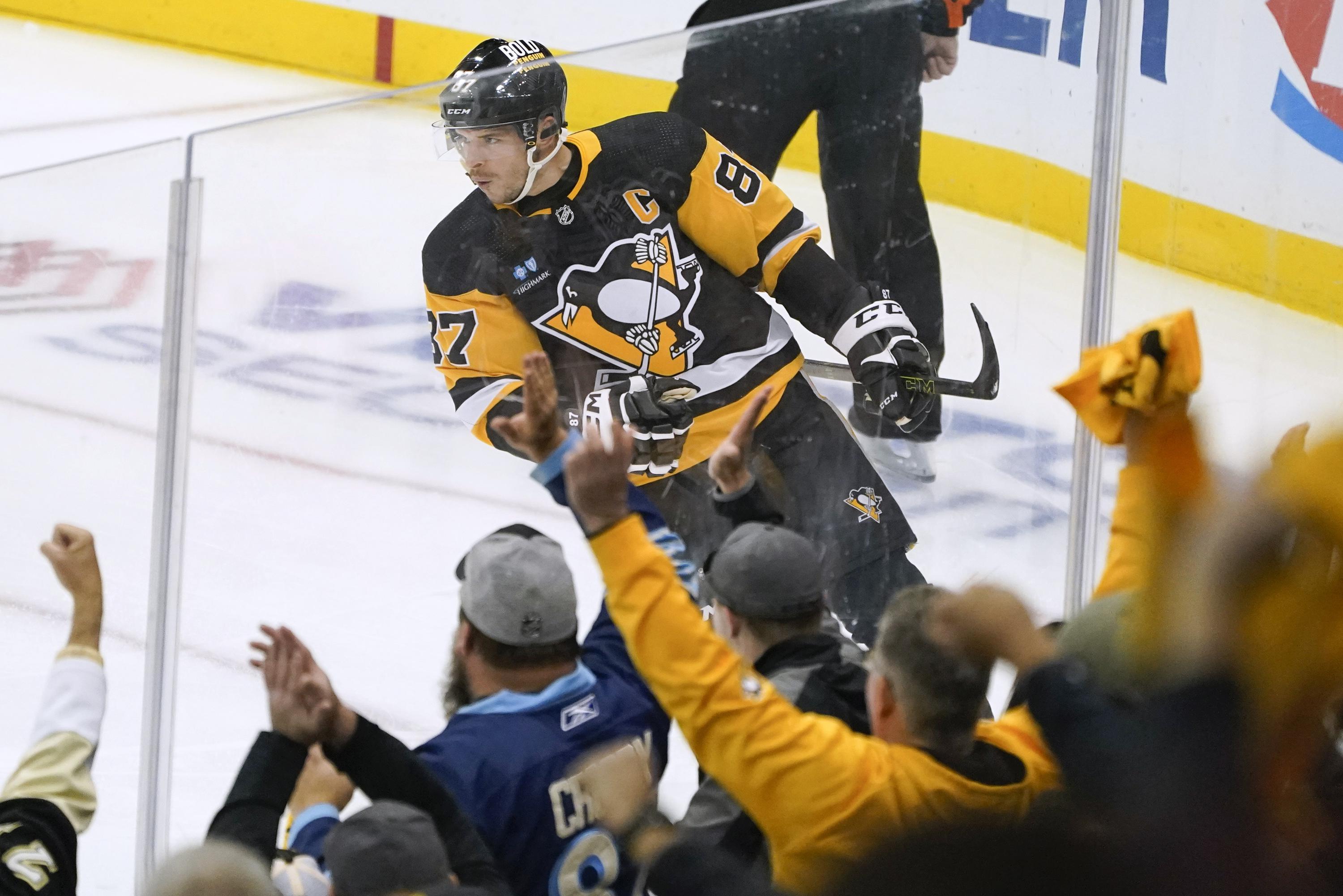 Yevgeni Malkin cross-check, Yevgeni Malkin cross-checked Er…