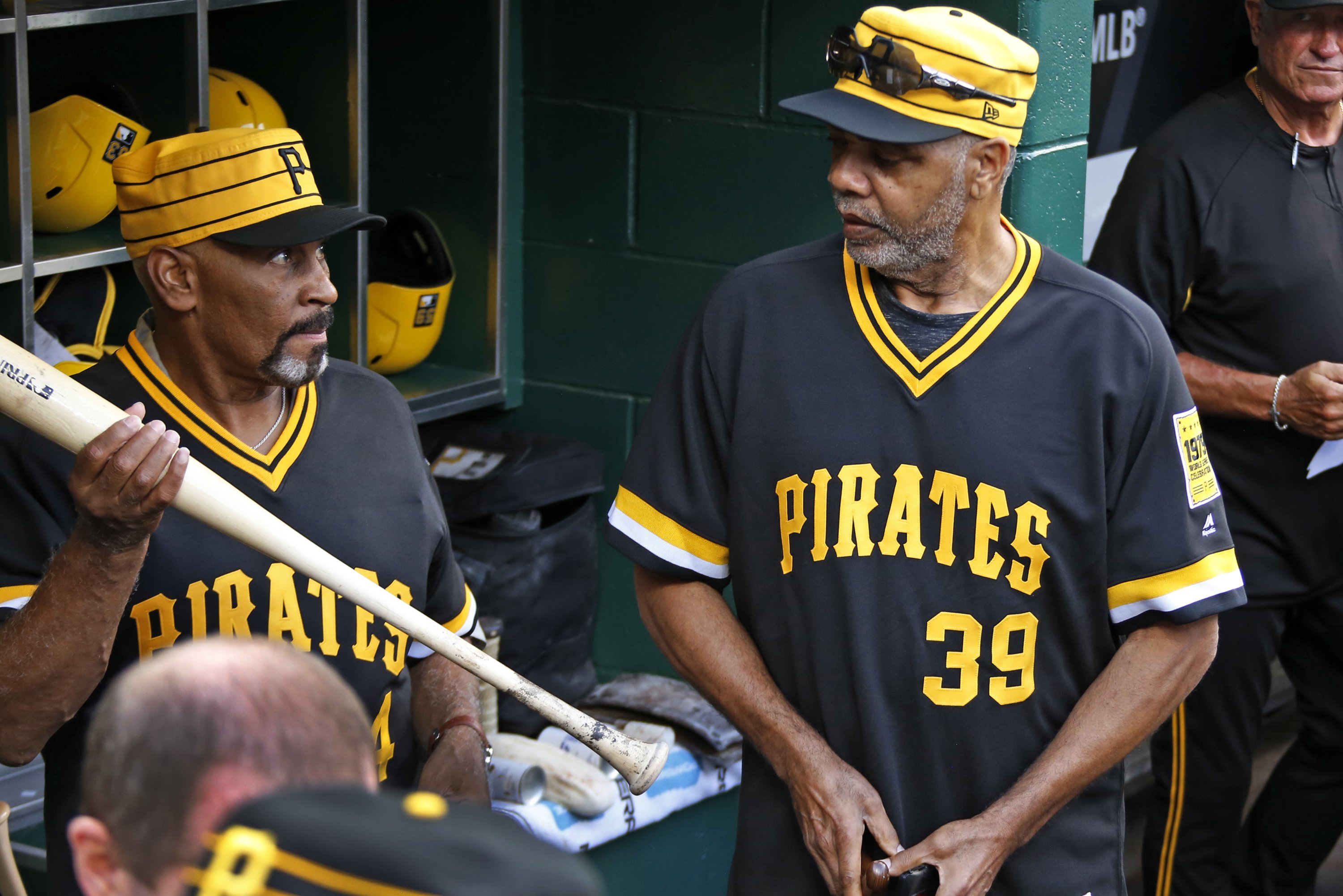 1979 pirates uniforms