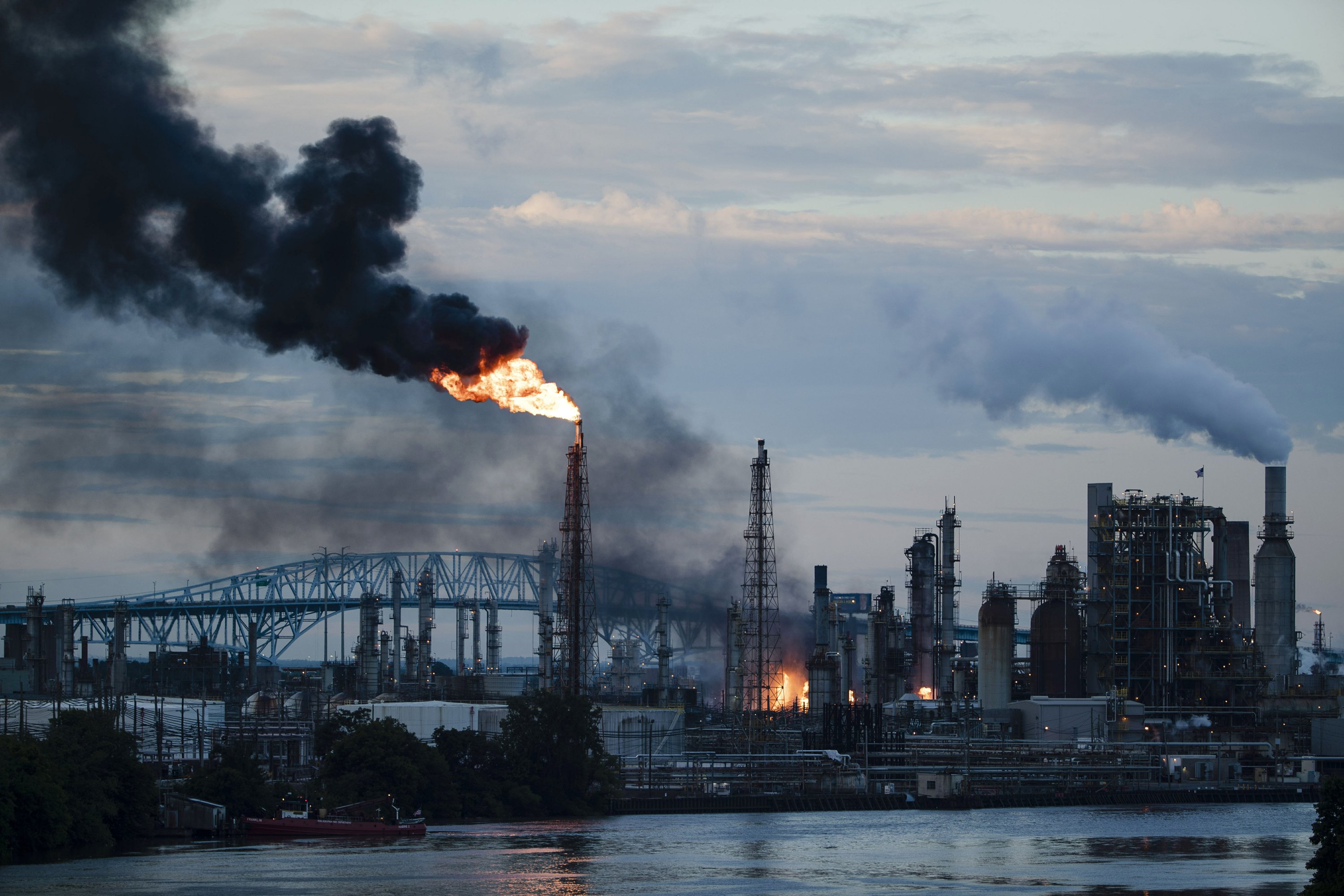 Small Fire Burns At Oil Refinery That Shook With Explosions Ap News 