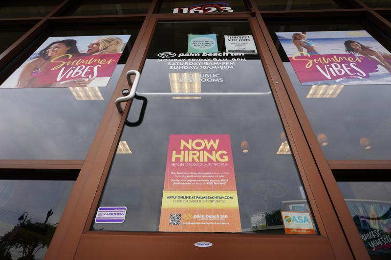 US jobless claims near pandemic low as economy strengthens